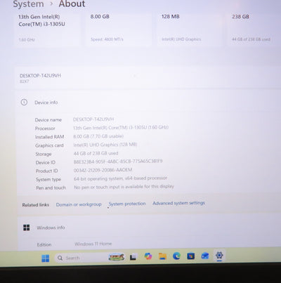 Lenovo IdeaPad Slim 3 15IRU8 i3 1305U 1.6GHz 8GB RAM 256GB Windows 11