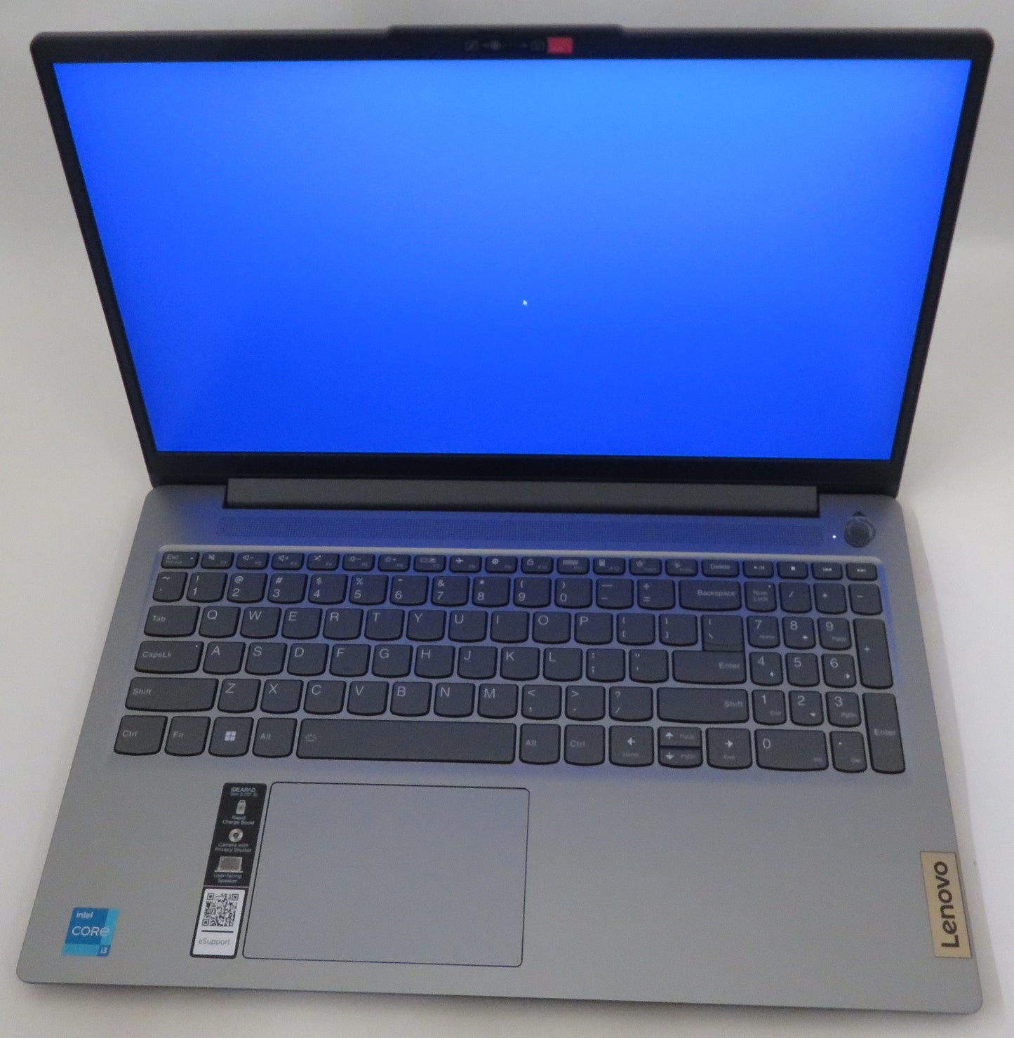 Lenovo IdeaPad Slim 3 15IRU8 i3 1305U 1.6GHz 8GB RAM 256GB Windows 11