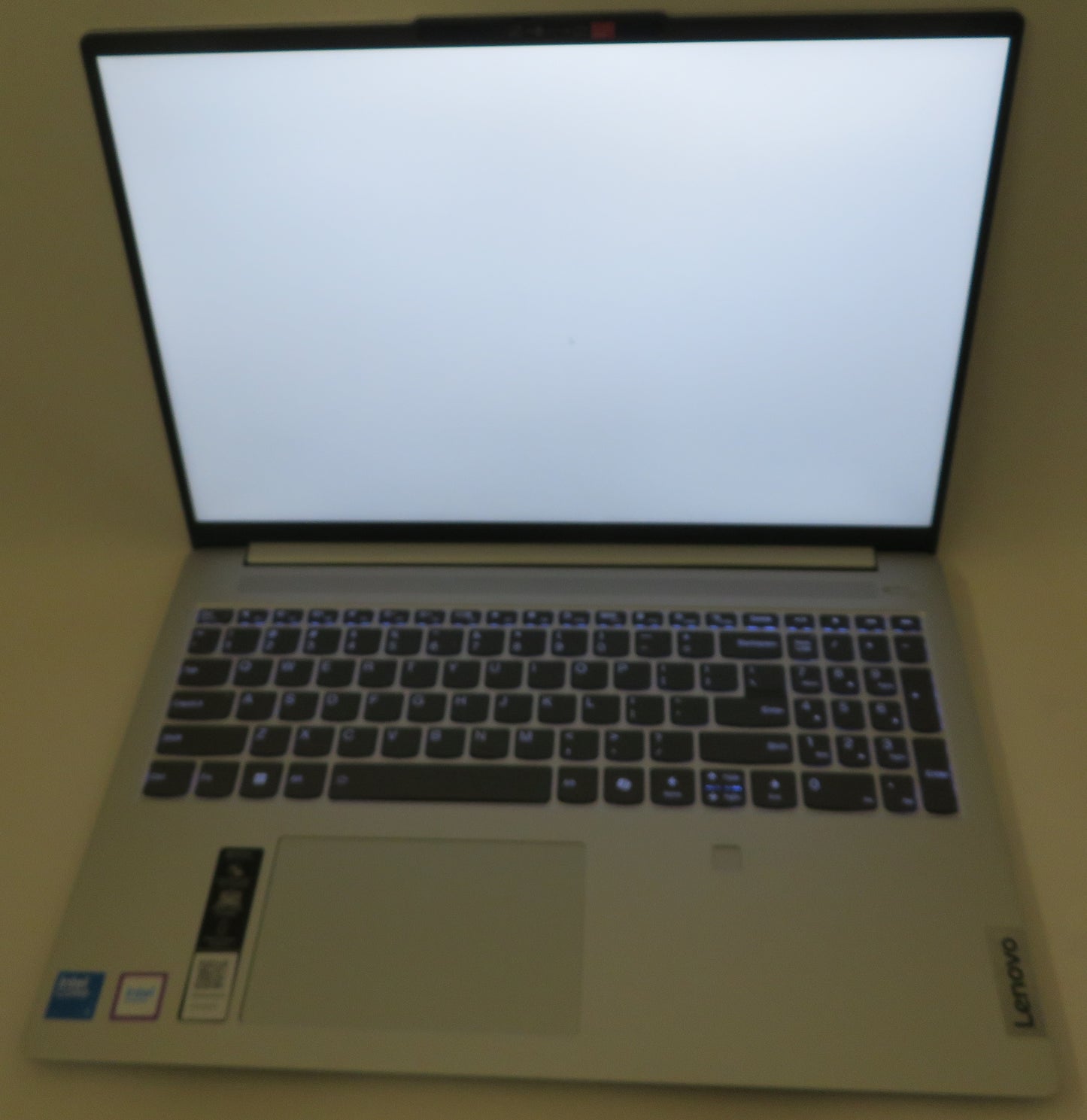 Lenovo IdeaPad Slim 5 16IRU9 16in Intel Core 7 150U 1.8GHz 8GB RAM 512GB WIN11