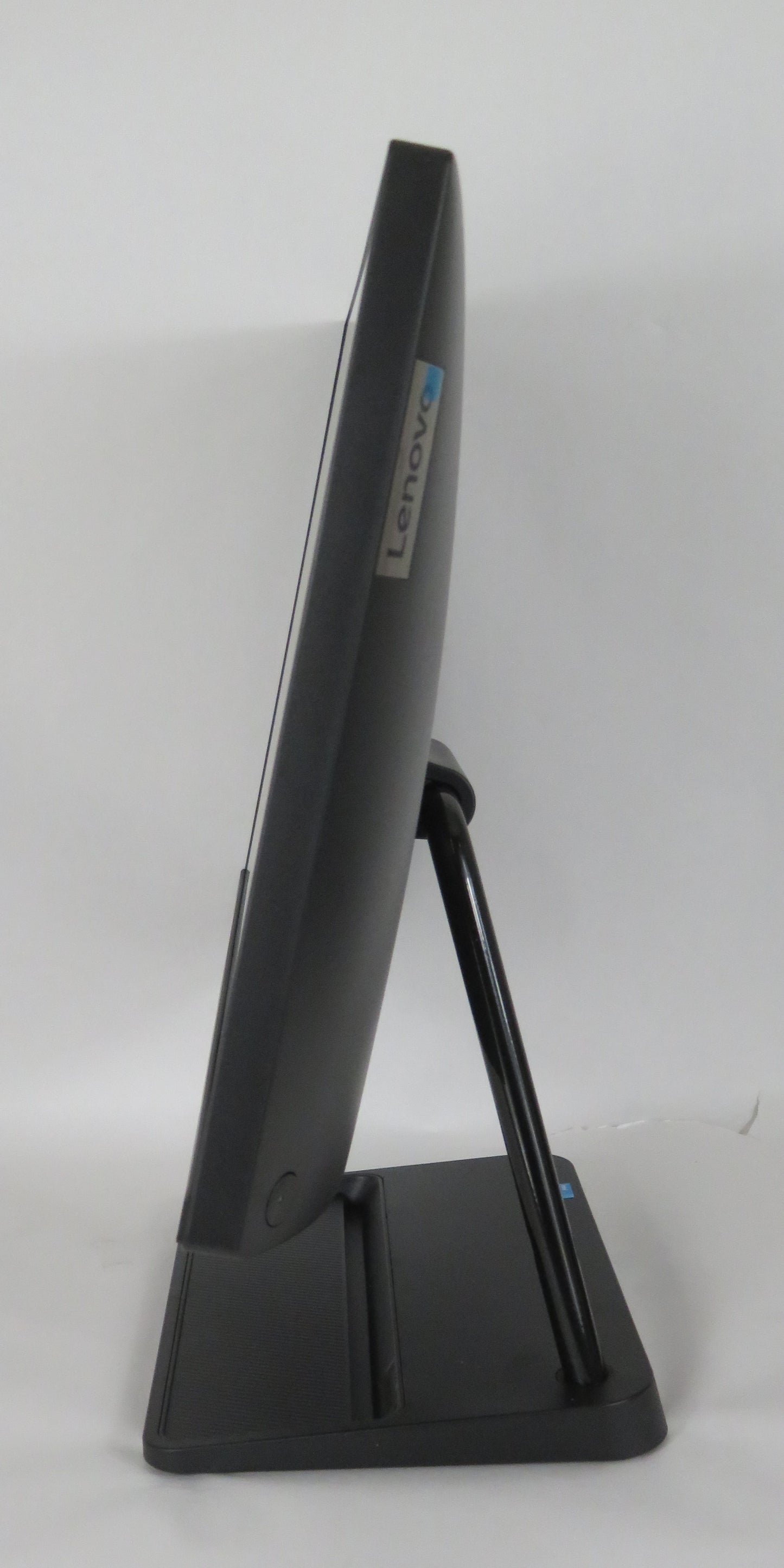 Lenovo IdeaCentre AIO 3 22IAP7 21.5in Pentium 8505 1.2GHz 4GB Ram 256GB W11H