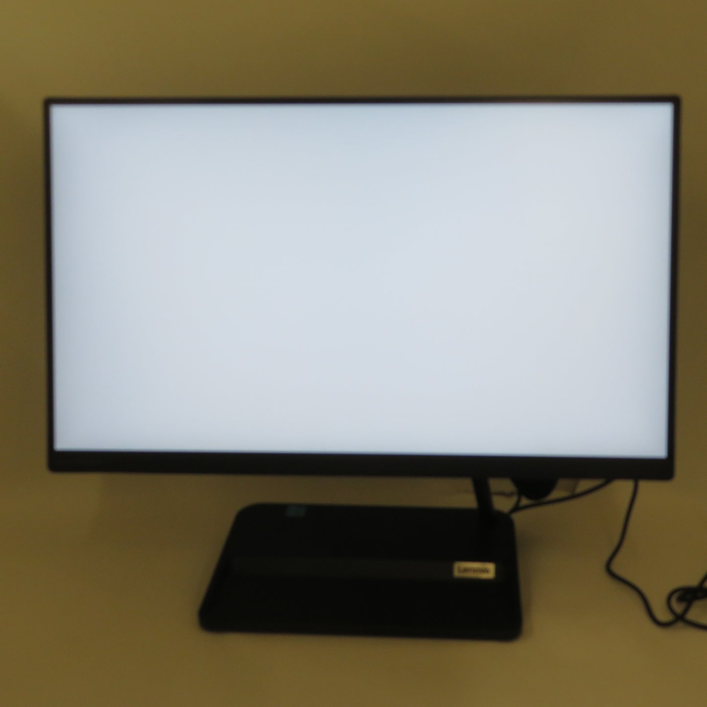 Lenovo IdeaCentre AIO 3 22IAP7 21.5in Pentium 8505 1.2GHz 4GB Ram 256GB W11H