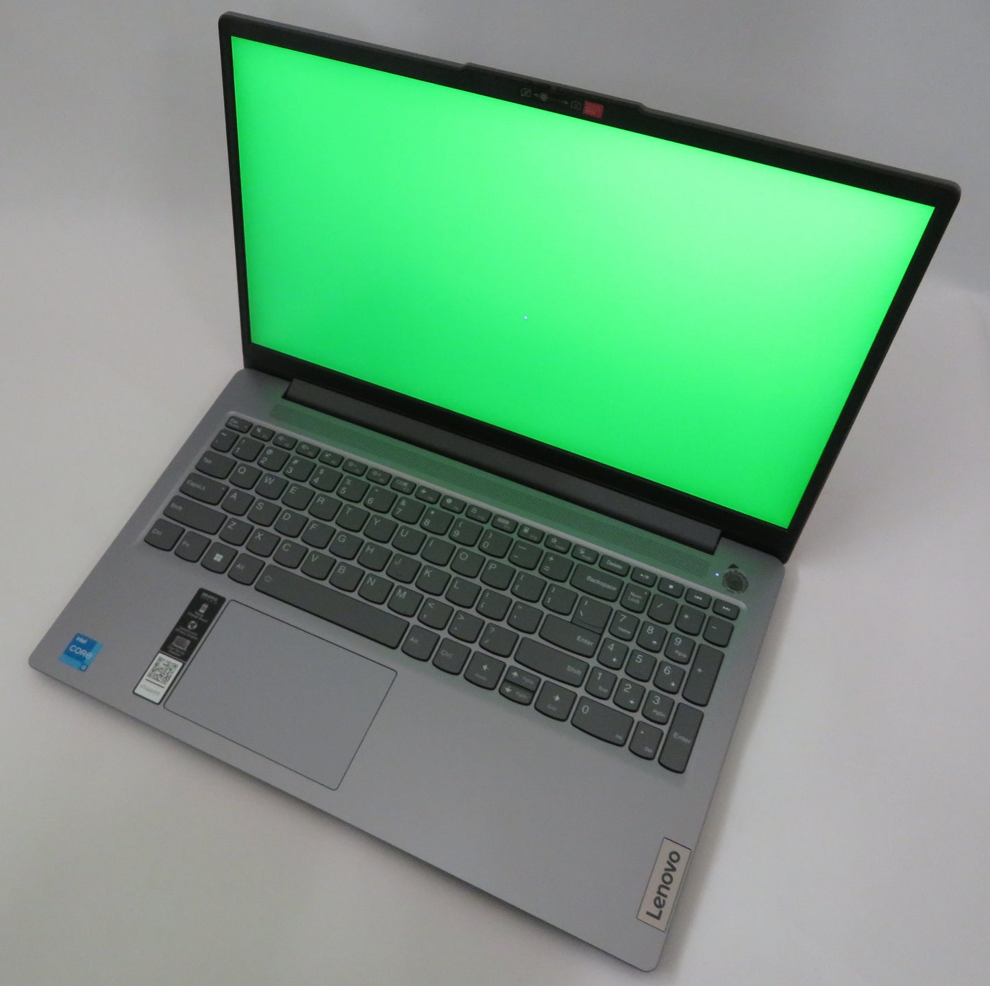Lenovo IdeaPad Slim 3 15IRU8 i3 1305U 1.6GHz 8GB RAM 256GB Windows 11