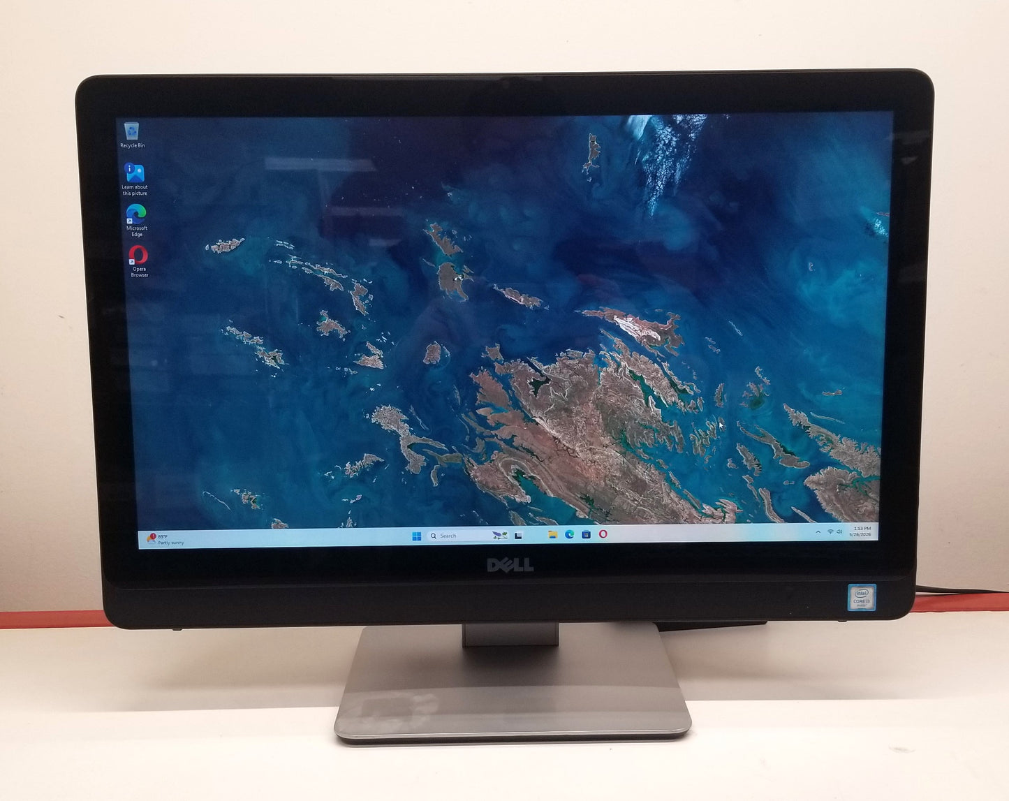 Dell  Inspiron 3263 21.5 In Touch Screen i3 6100U, 8GB, 1TB