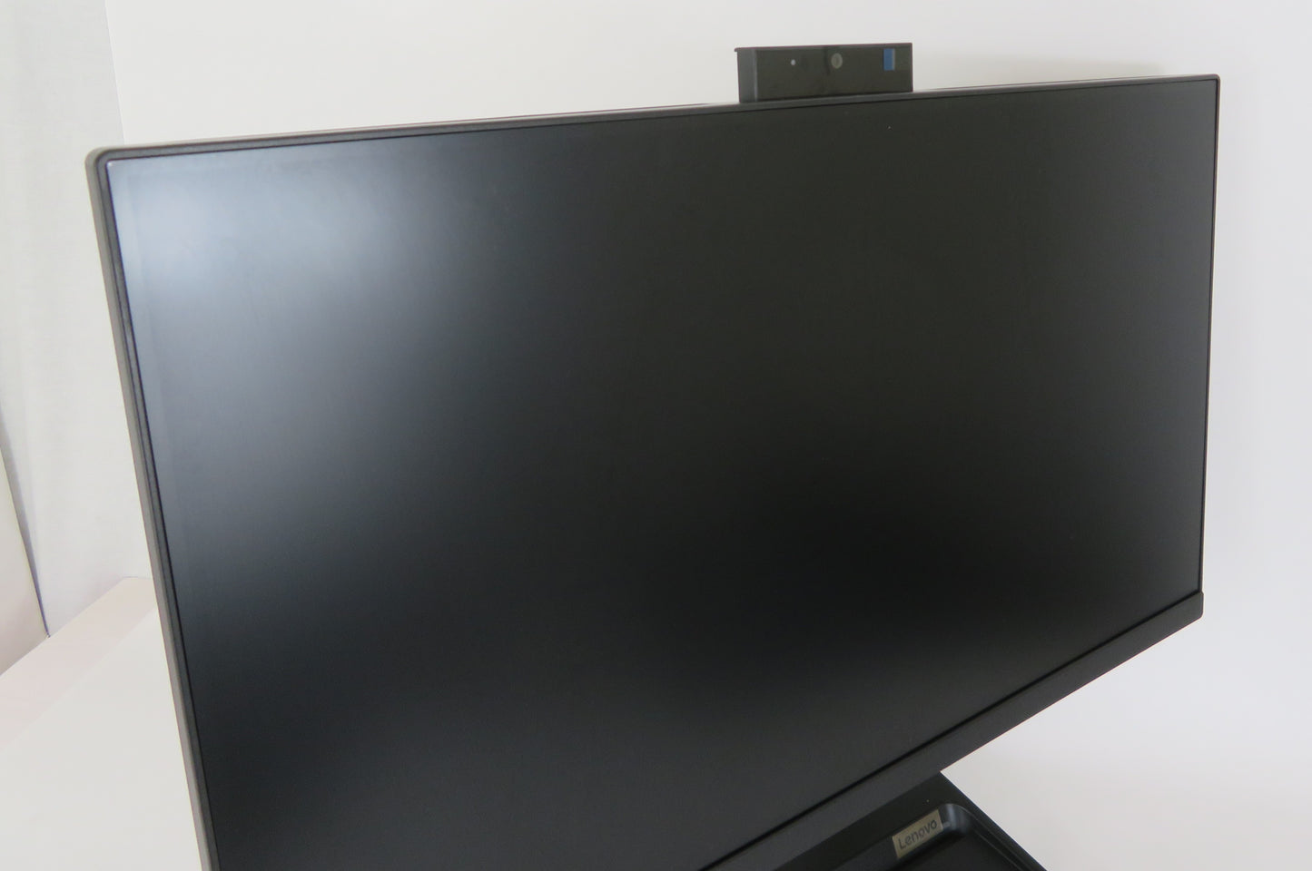 Lenovo IdeaCentre AIO 3 22IAP7 21.5in Pentium 8505 1.2GHz 4GB Ram 256GB W11H
