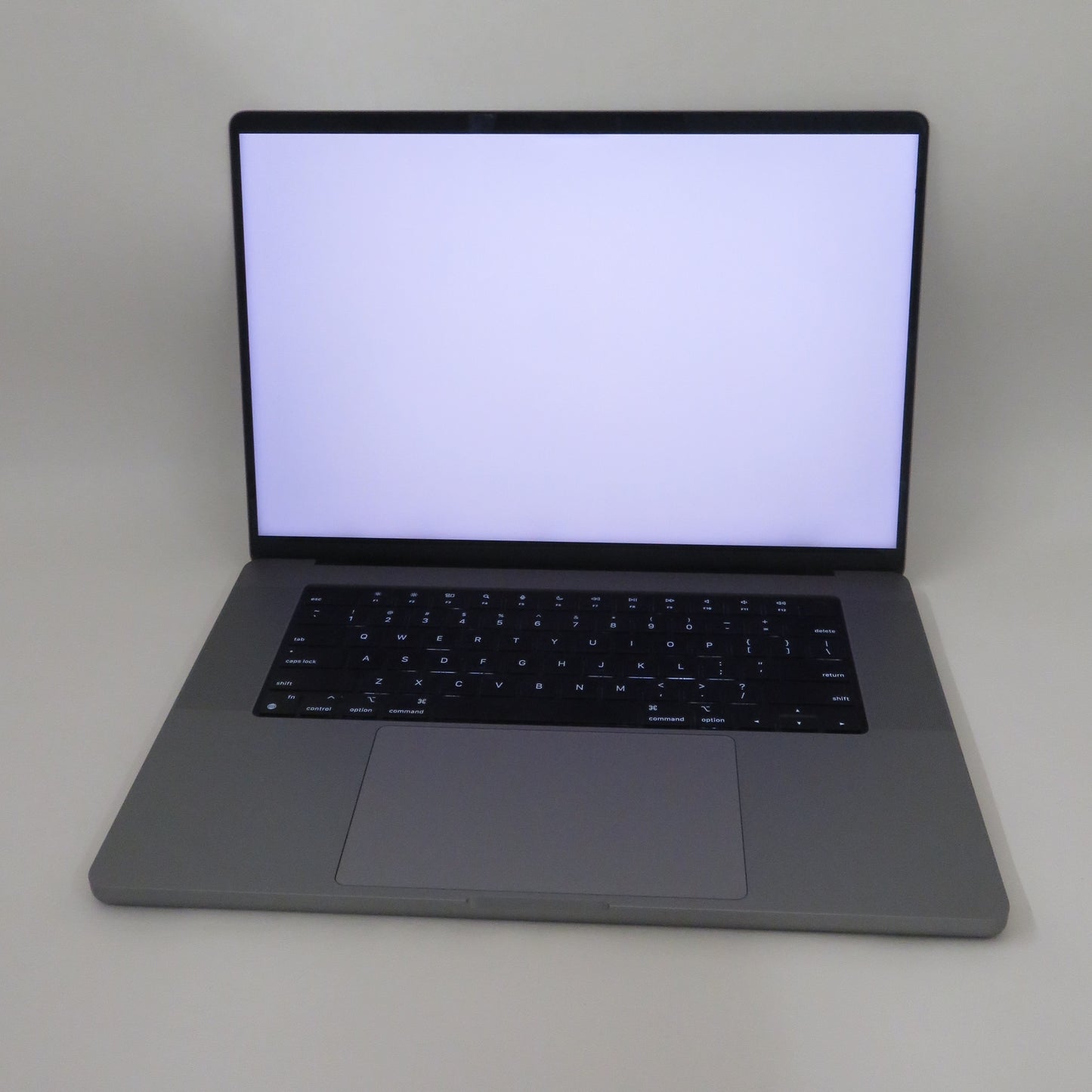 Apple Macbook Pro 2023 16in Retina M2 Pro 16GB RAM 512GB Tahoe A2780