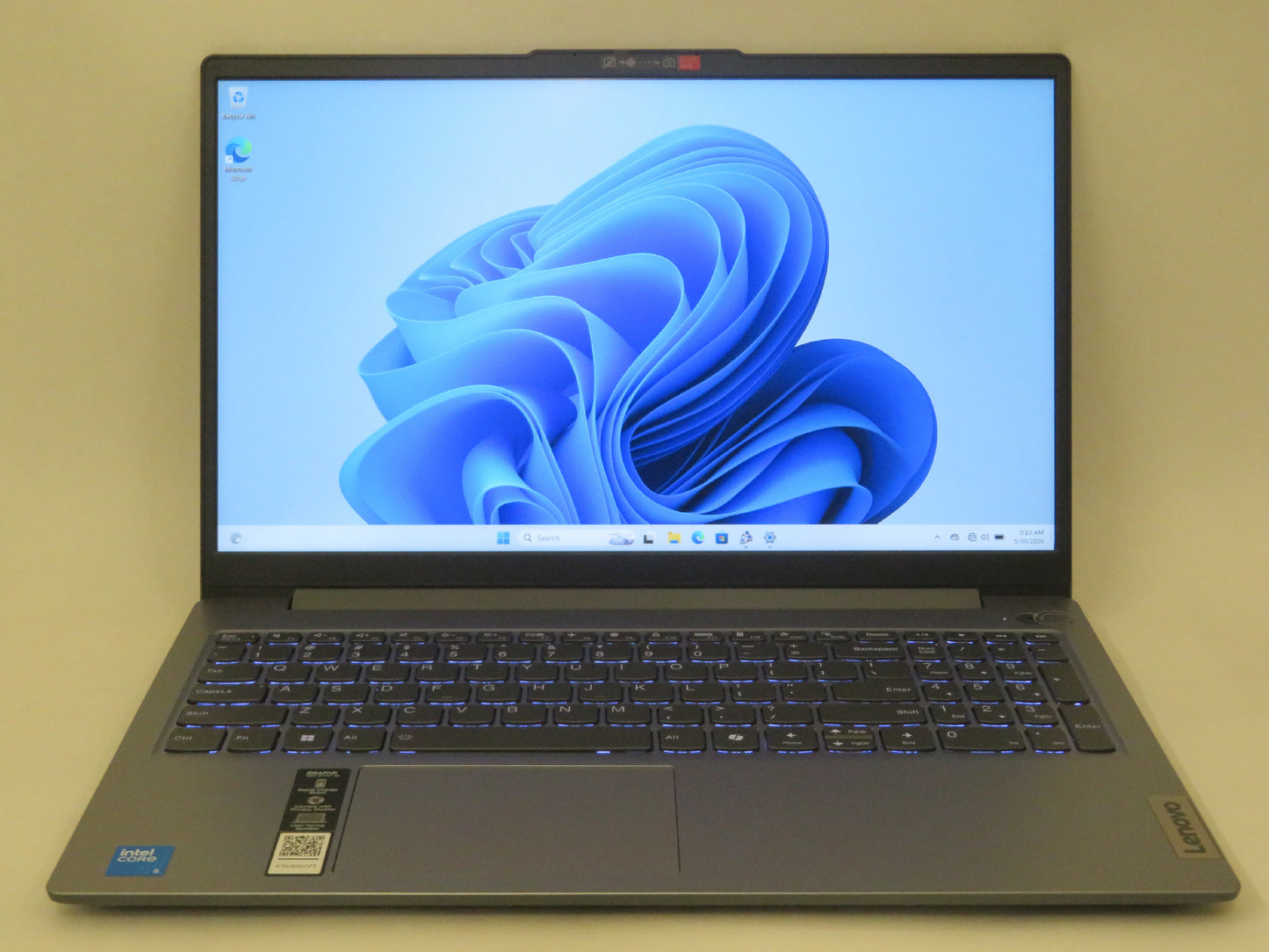 Ideapad Slim 3 15IRU9 15.6in FHD Intel Core 5 120U 1.4GHz 8GB RAM 256GB SSD