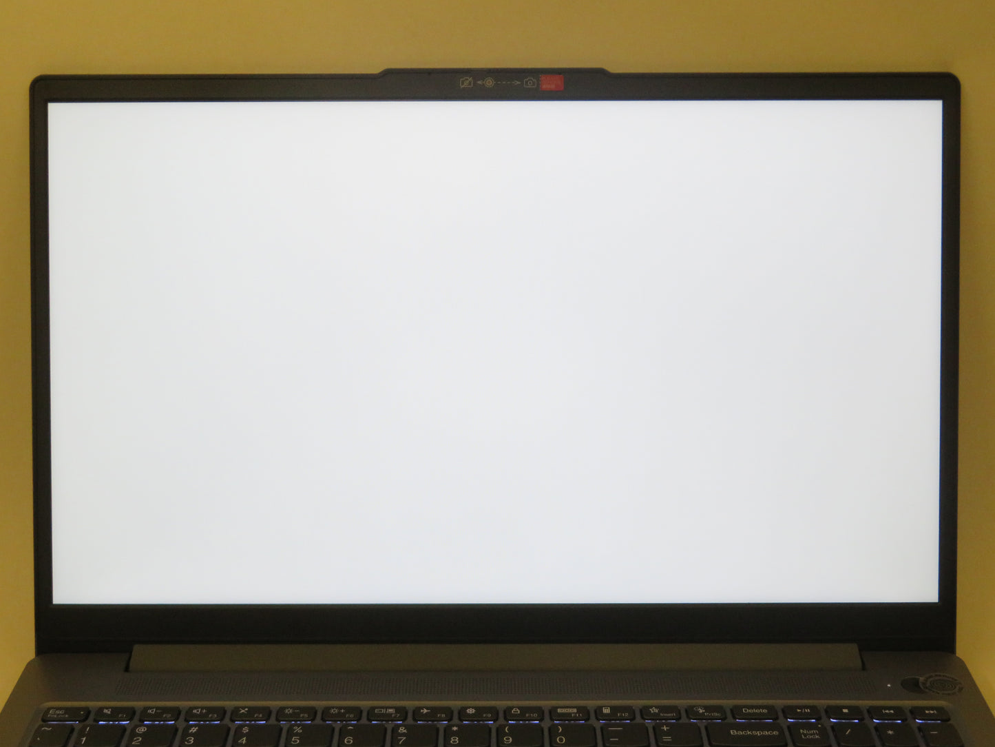 Ideapad Slim 3 15IRU9 15.6in FHD Intel Core 5 120U 1.4GHz 8GB RAM 256GB SSD