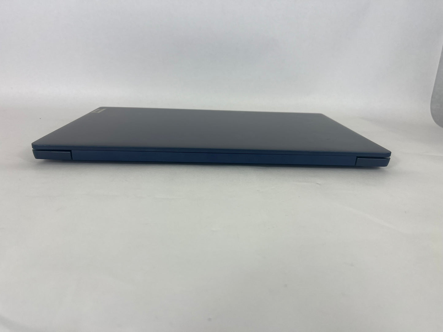 Ideapad Slim 3 15ABR8 15.6in FHD AMD Ryzen 7 7730U 2GHz 16GB RAM 512GB SSD
