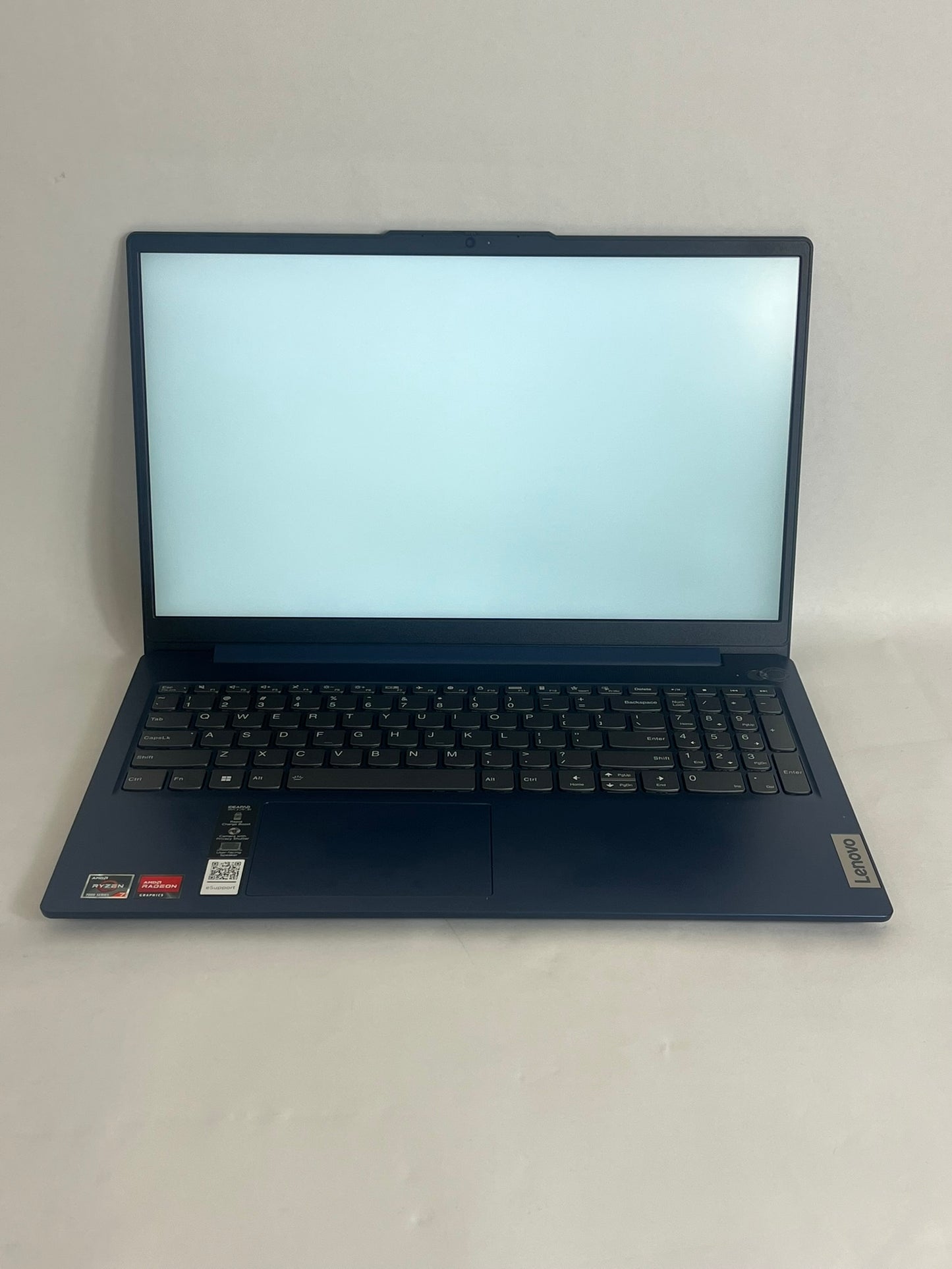 Ideapad Slim 3 15ABR8 15.6in FHD AMD Ryzen 7 7730U 2GHz 16GB RAM 512GB SSD