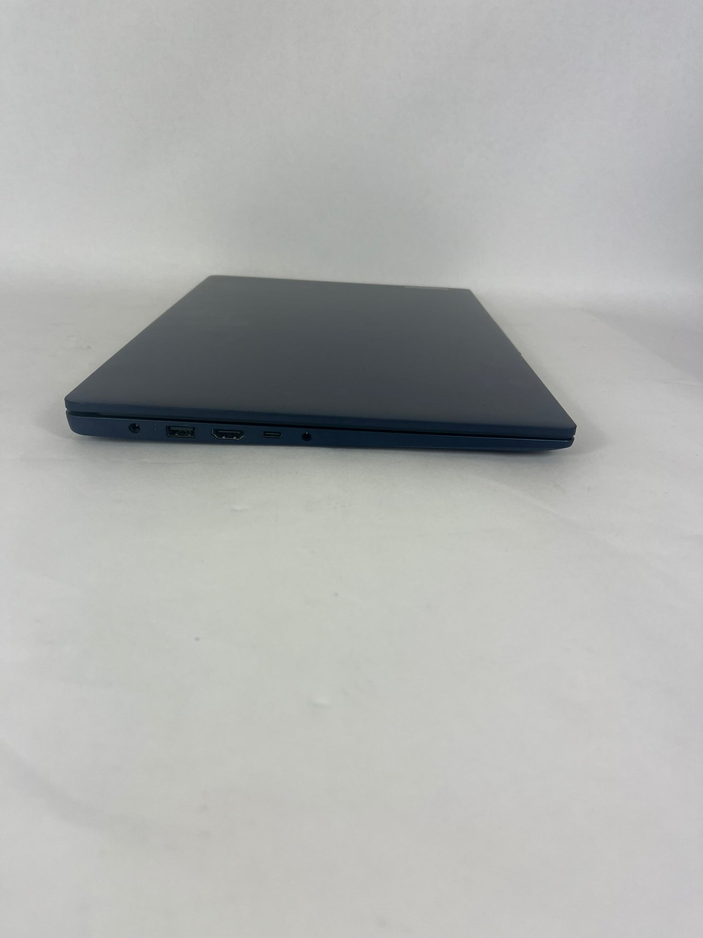 Ideapad Slim 3 15ABR8 15.6in FHD AMD Ryzen 7 7730U 2GHz 16GB RAM 512GB SSD