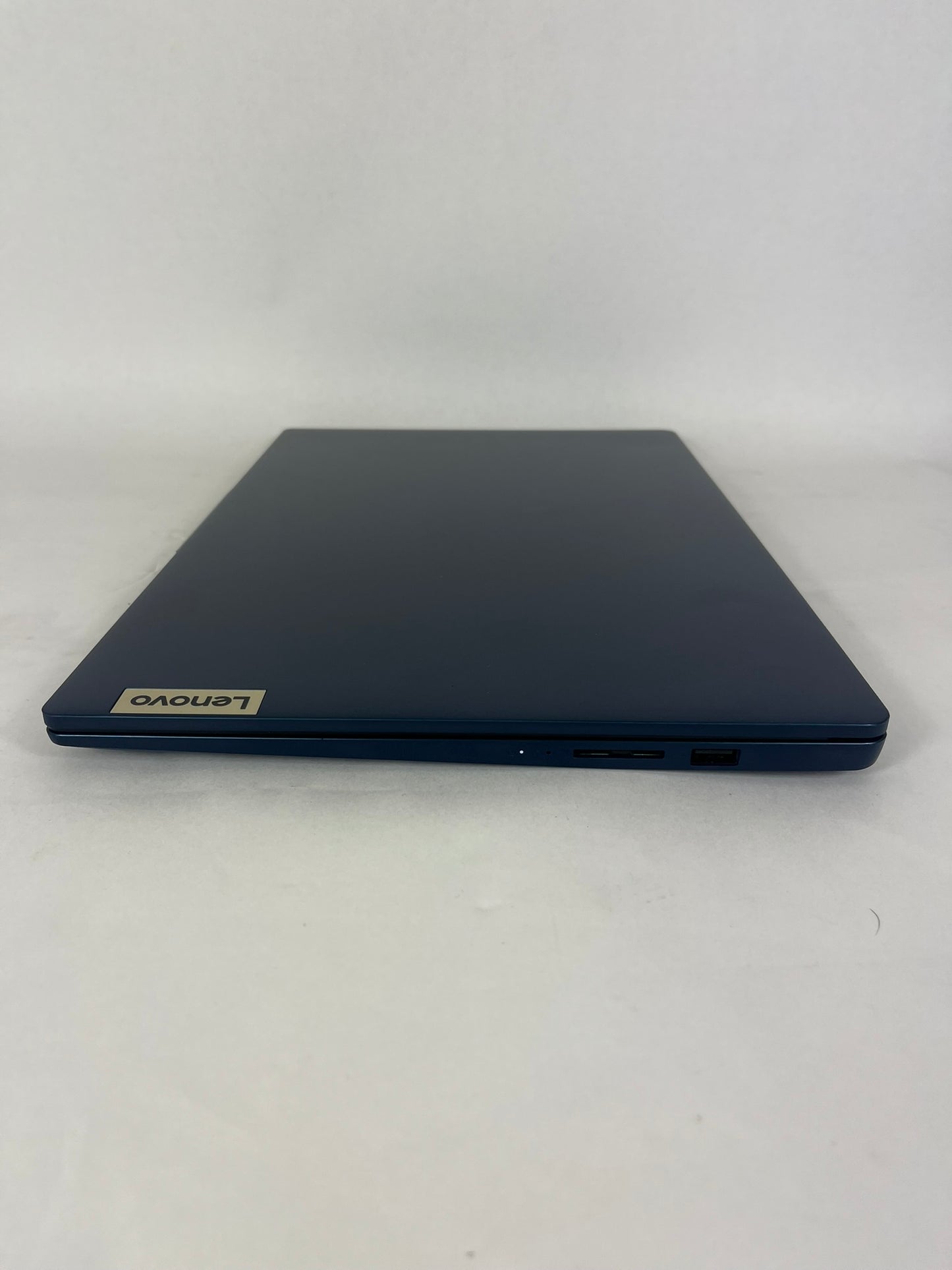 Ideapad Slim 3 15ABR8 15.6in FHD AMD Ryzen 7 7730U 2GHz 16GB RAM 512GB SSD