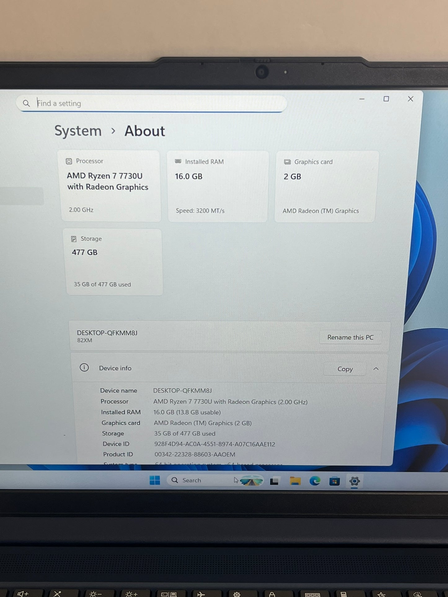 Ideapad Slim 3 15ABR8 15.6in FHD AMD Ryzen 7 7730U 2GHz 16GB RAM 512GB SSD