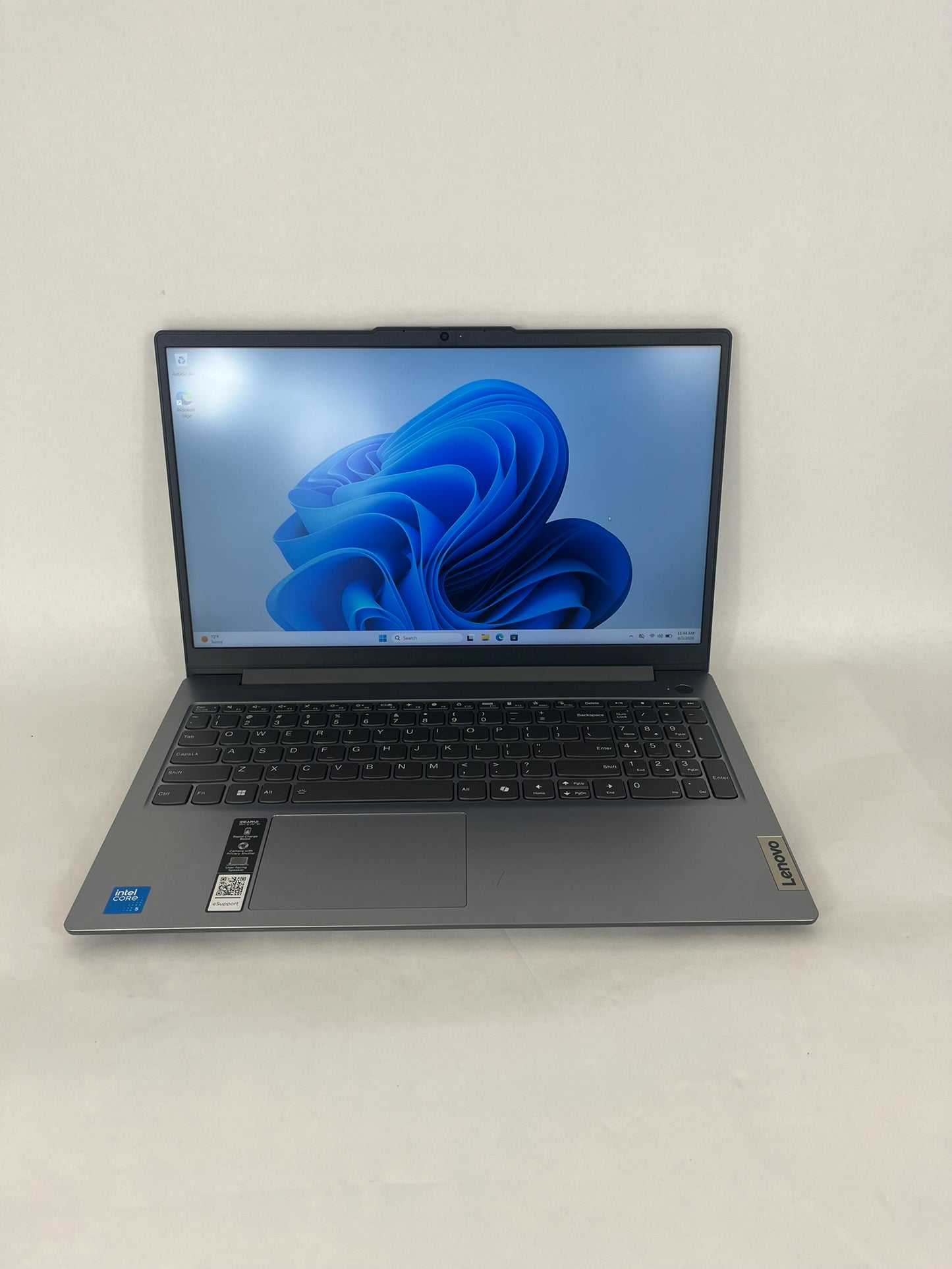 Ideapad Slim 3 15IRU9 15.6in FHD Intel Core 5 120U 1.4GHz 8GB RAM 256GB SSD