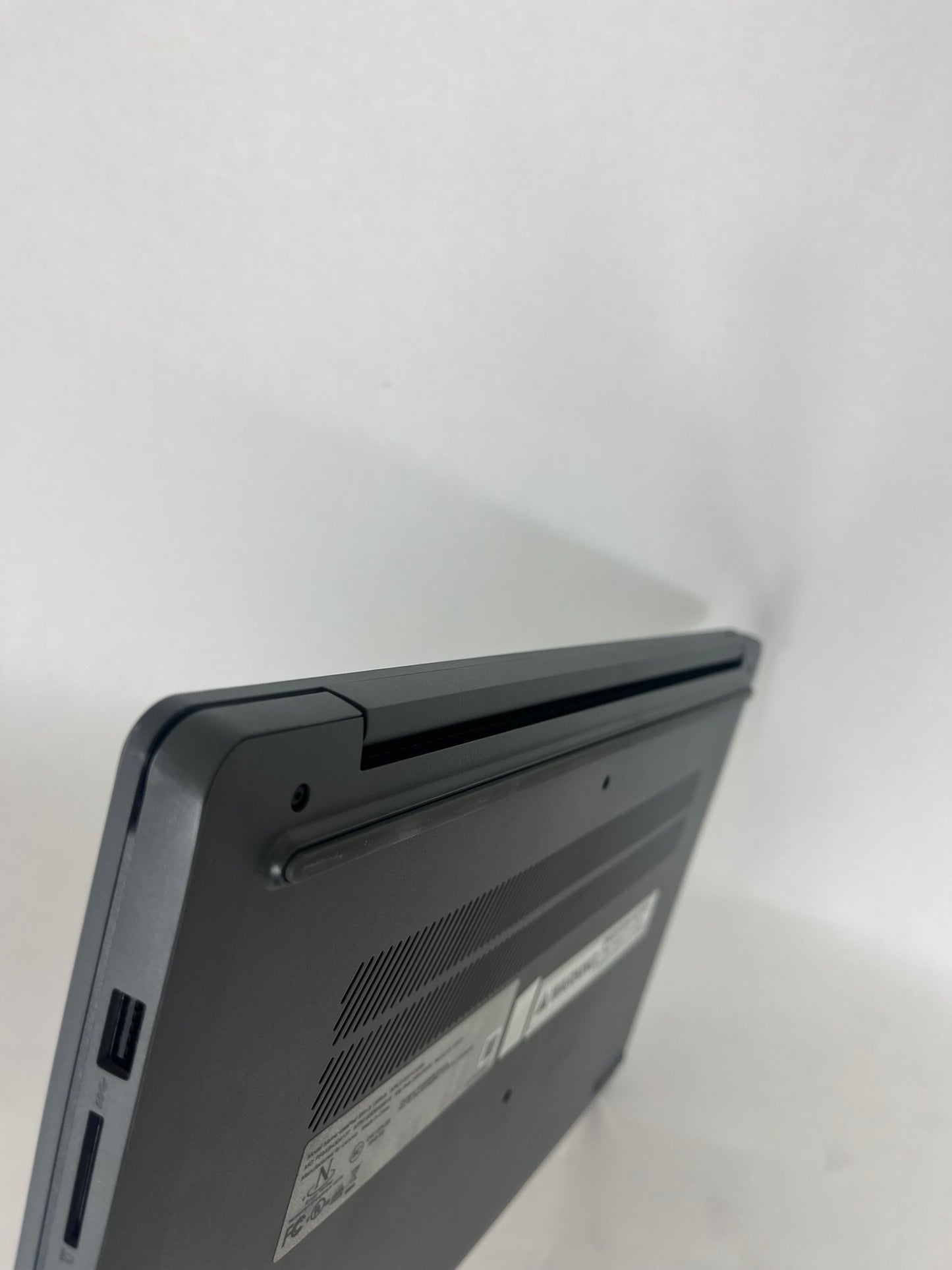 Ideapad Slim 3 15IRU9 15.6in FHD Intel Core 5 120U 1.4GHz 8GB RAM 256GB SSD