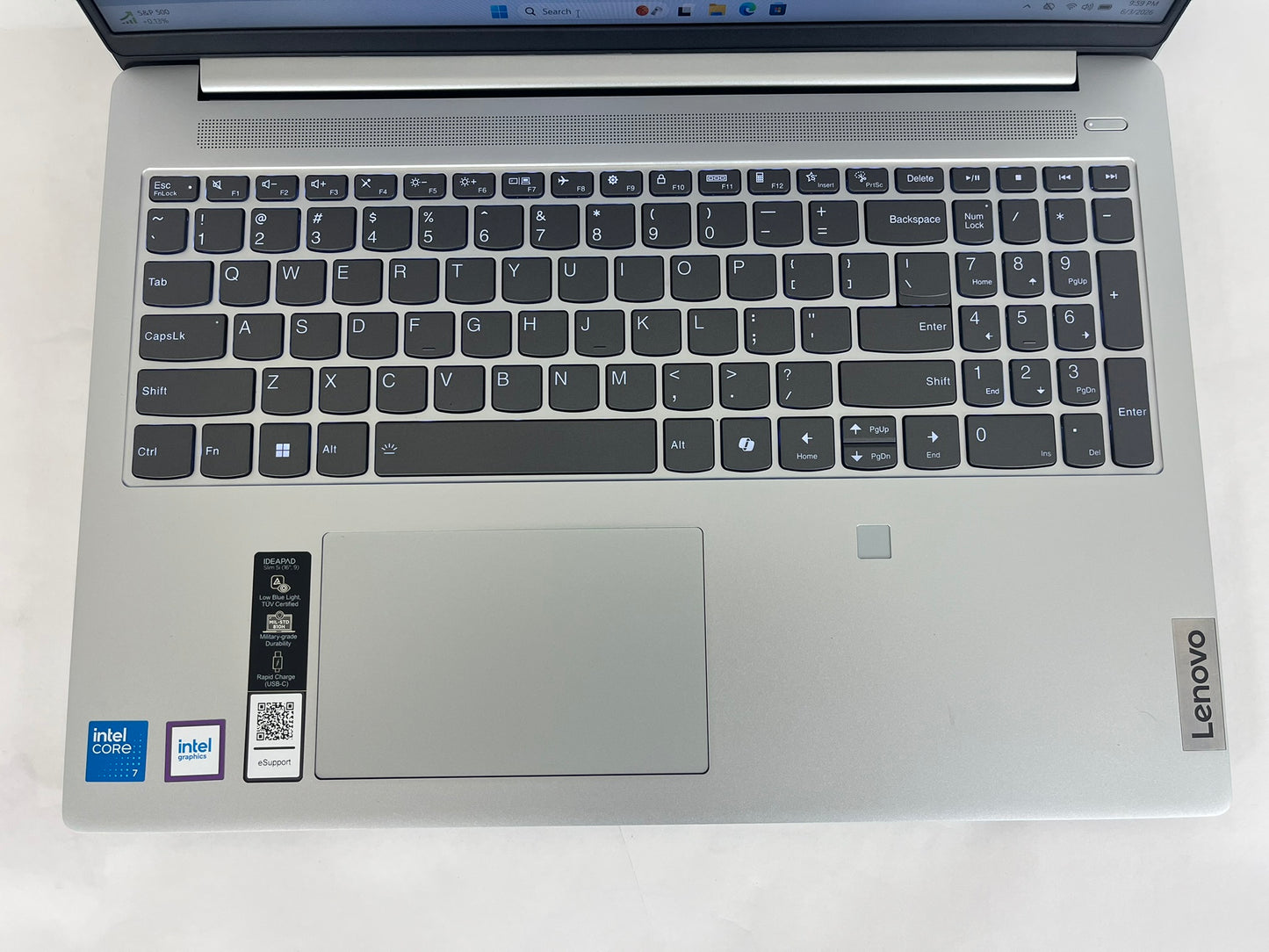 Lenovo IdeaPad Slim 5 16IRU9 16in Intel Core 7 150U 1.8GHz 8GB RAM 512GB WIN11
