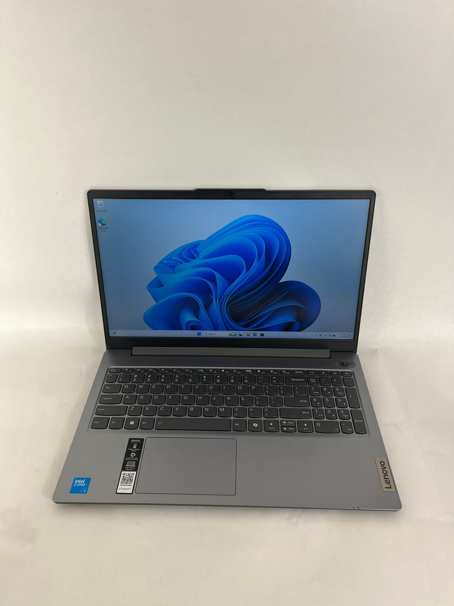 Ideapad Slim 3 15IRU9 15.6in FHD Intel Core 5 120U 1.4GHz 8GB RAM 256GB SSD