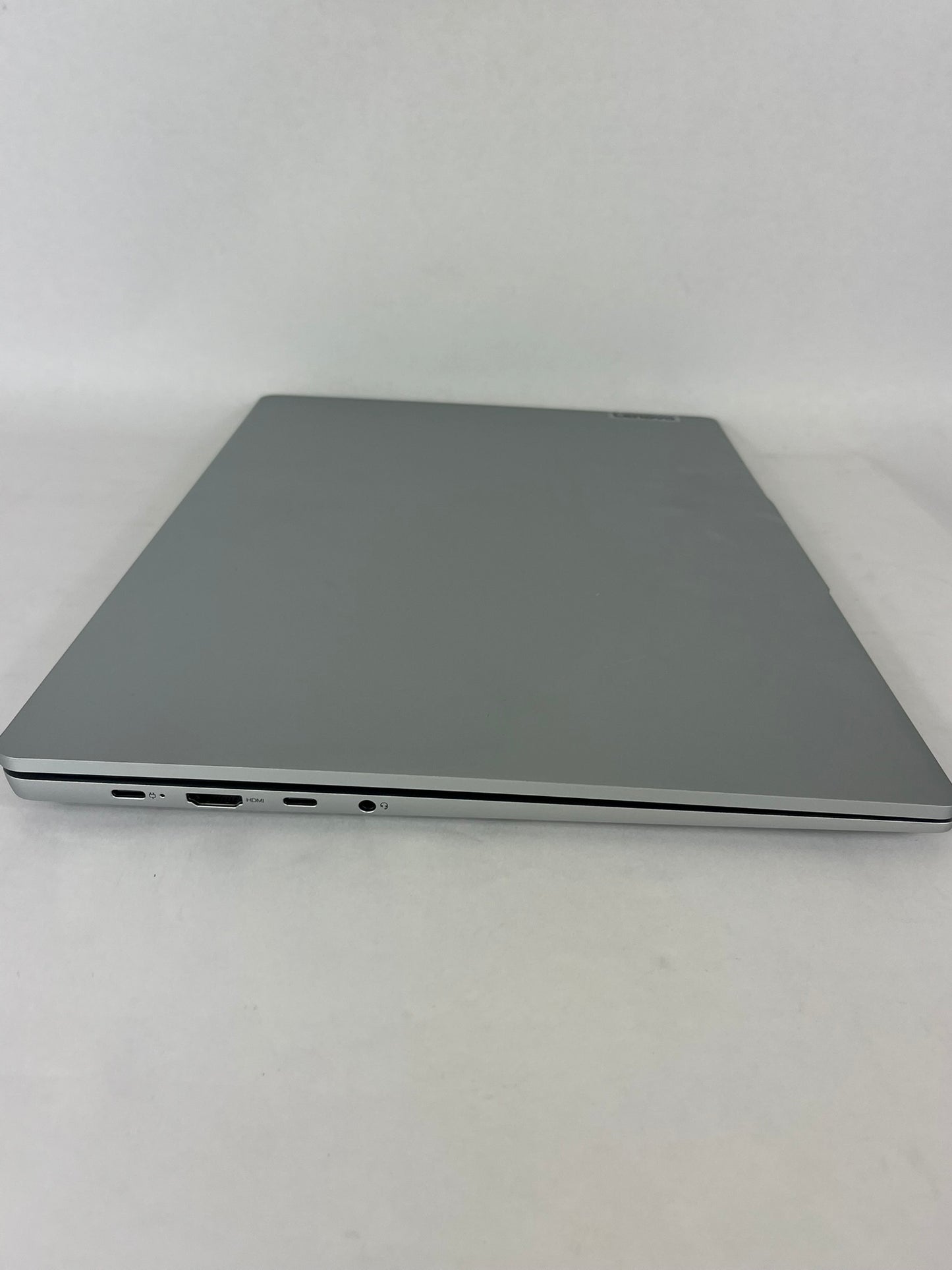 Lenovo IdeaPad Slim 5 16IRU9 16in Intel Core 7 150U 1.8GHz 8GB RAM 512GB WIN11