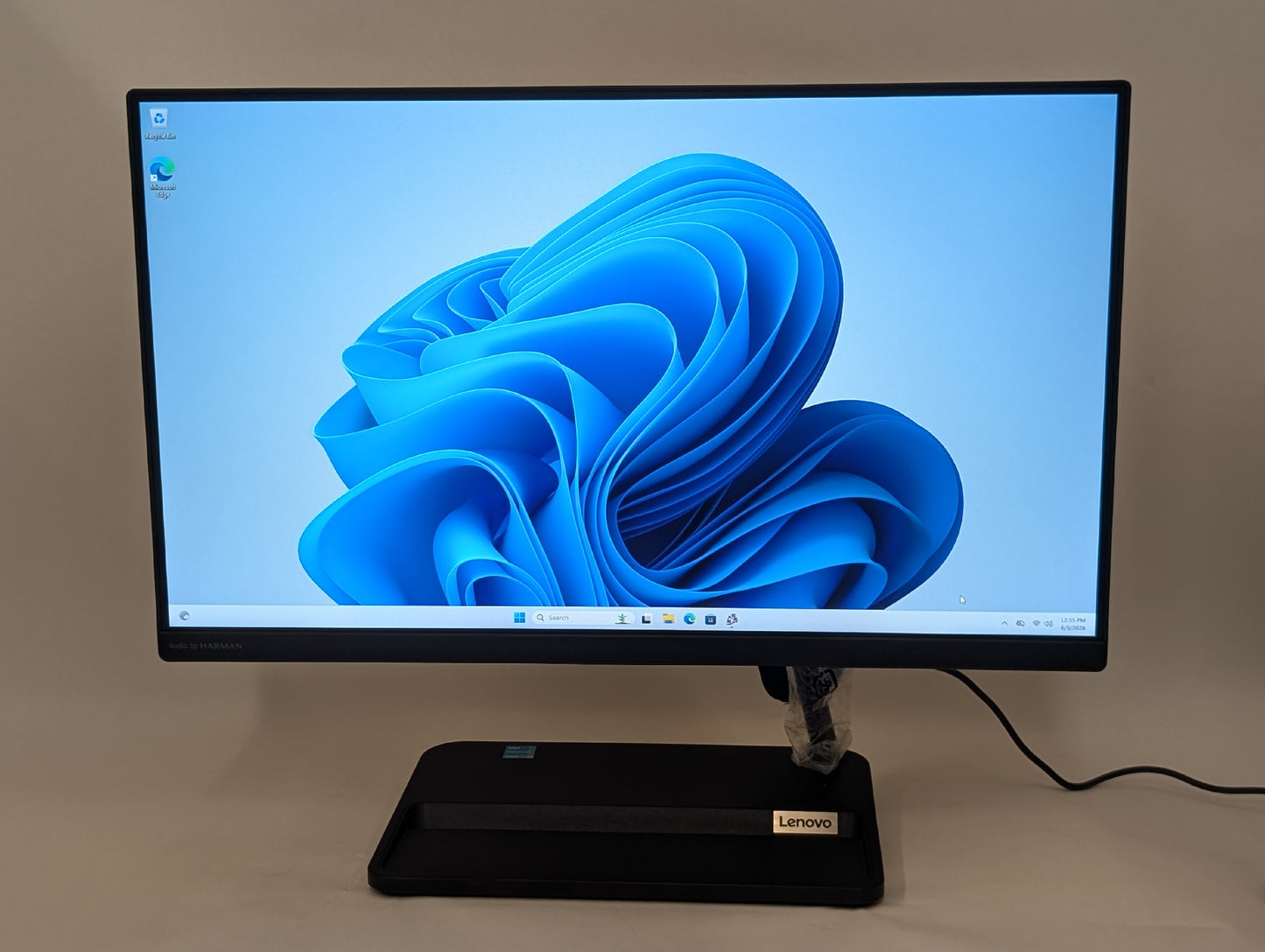 Lenovo IdeaCentre AIO 3 22IAP7 21.5in Intel Pentium 8505 1.2GHz 4GB Ram 256GB