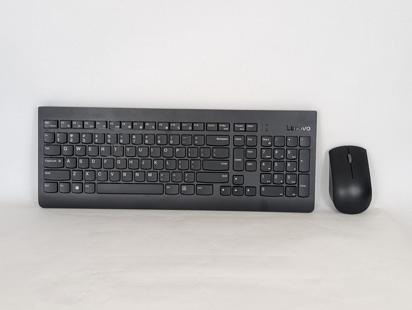 Lenovo IdeaCentre AIO 3 22IAP7 21.5in Intel Pentium 8505 1.2GHz 4GB RAM 256GB
