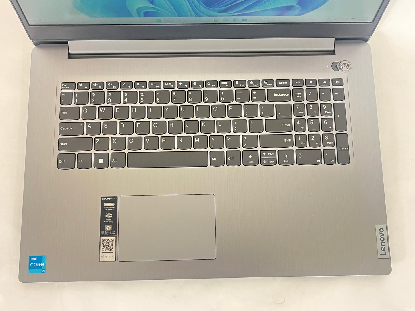 Lenovo IdeaPad 3 17IAU7 i3 1215U@1.2GHz 8GB 256GB Win 11