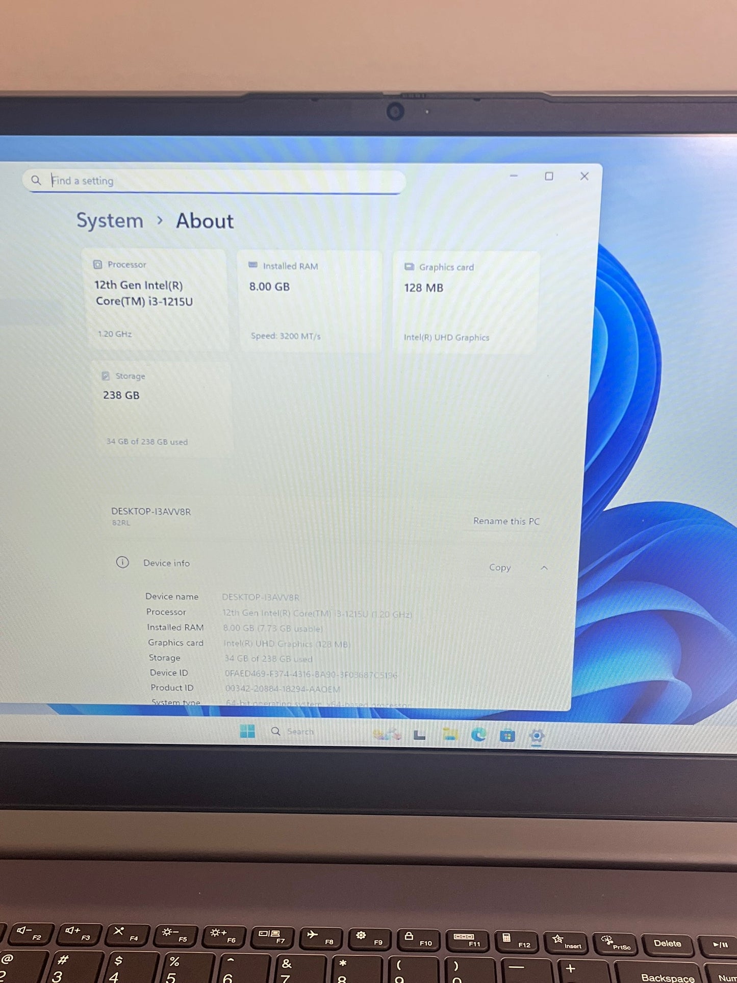 Lenovo IdeaPad 3 17IAU7 i3 1215U@1.2GHz 8GB 256GB Win 11