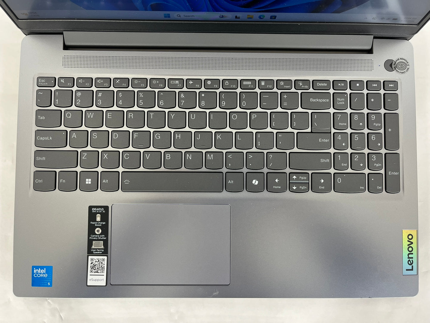 Ideapad Slim 3 15IRU9 15.6in FHD Intel Core 5 120U 1.4GHz 8GB RAM 256GB SSD