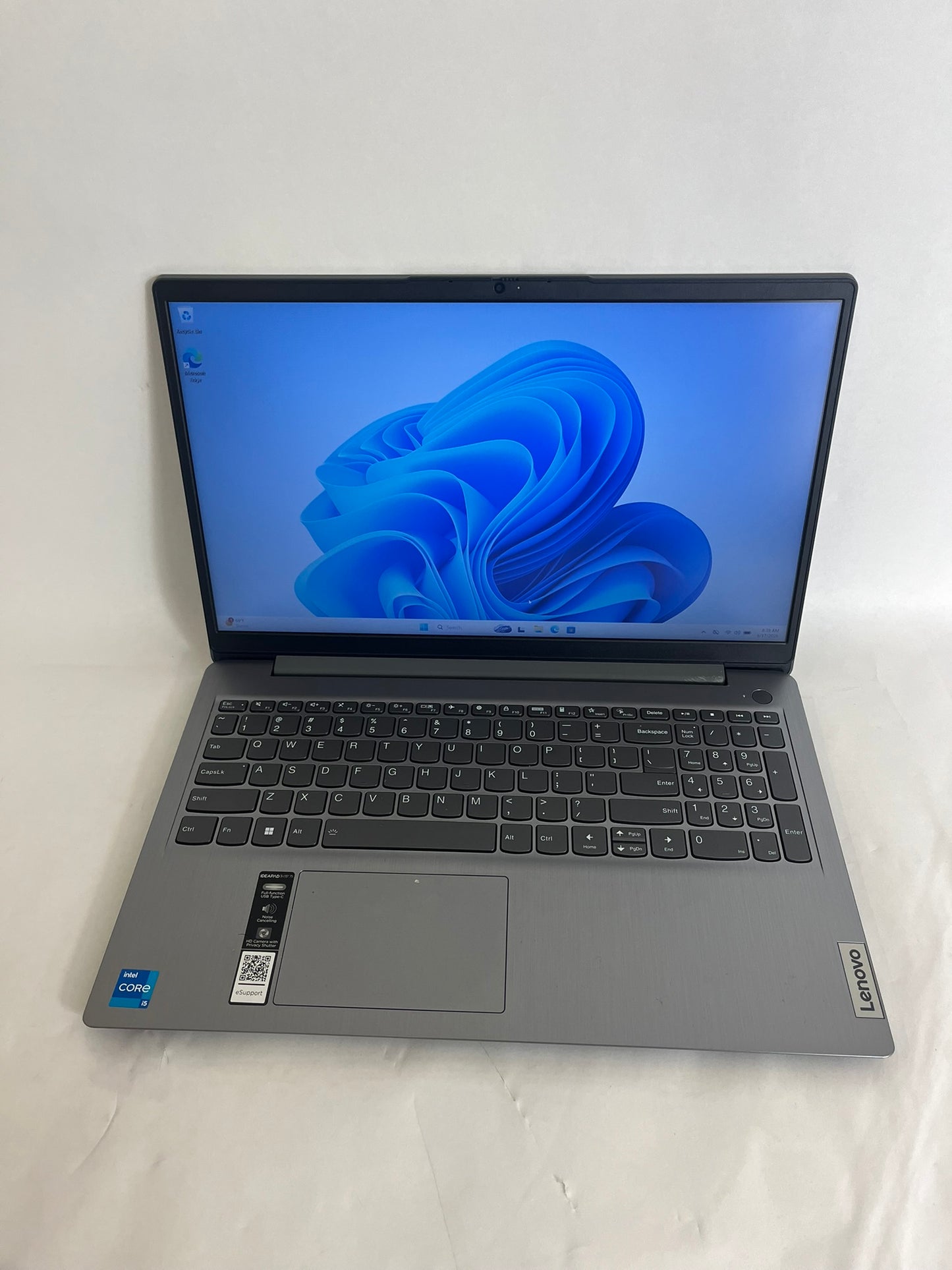 Lenovo IdeaPad 3 15IAU7 15.6IN i5-1235U 8GB 256GB SSD W11