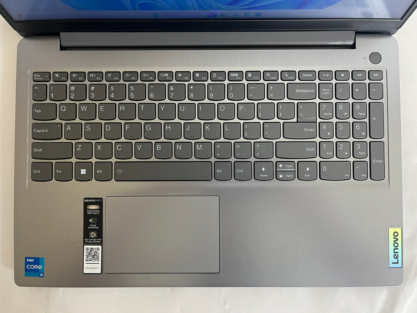 Lenovo IdeaPad 3 15IAU7 15.6IN i5-1235U 8GB 256GB SSD W11