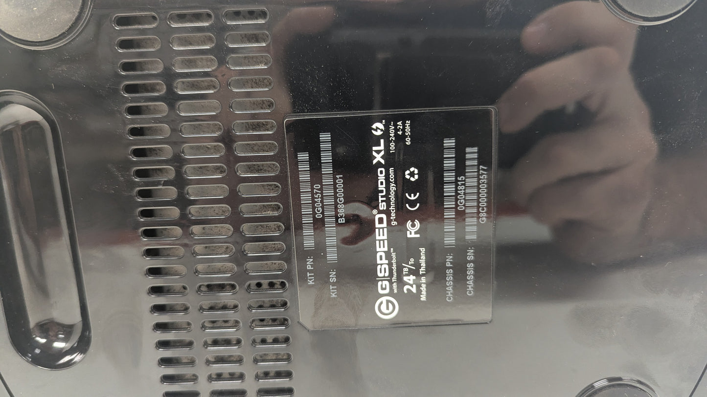 G-Speed Studio XL 8-Bay Thunderbolt 2 RAID Array (6x6 TB HDD + 500GB SSD)