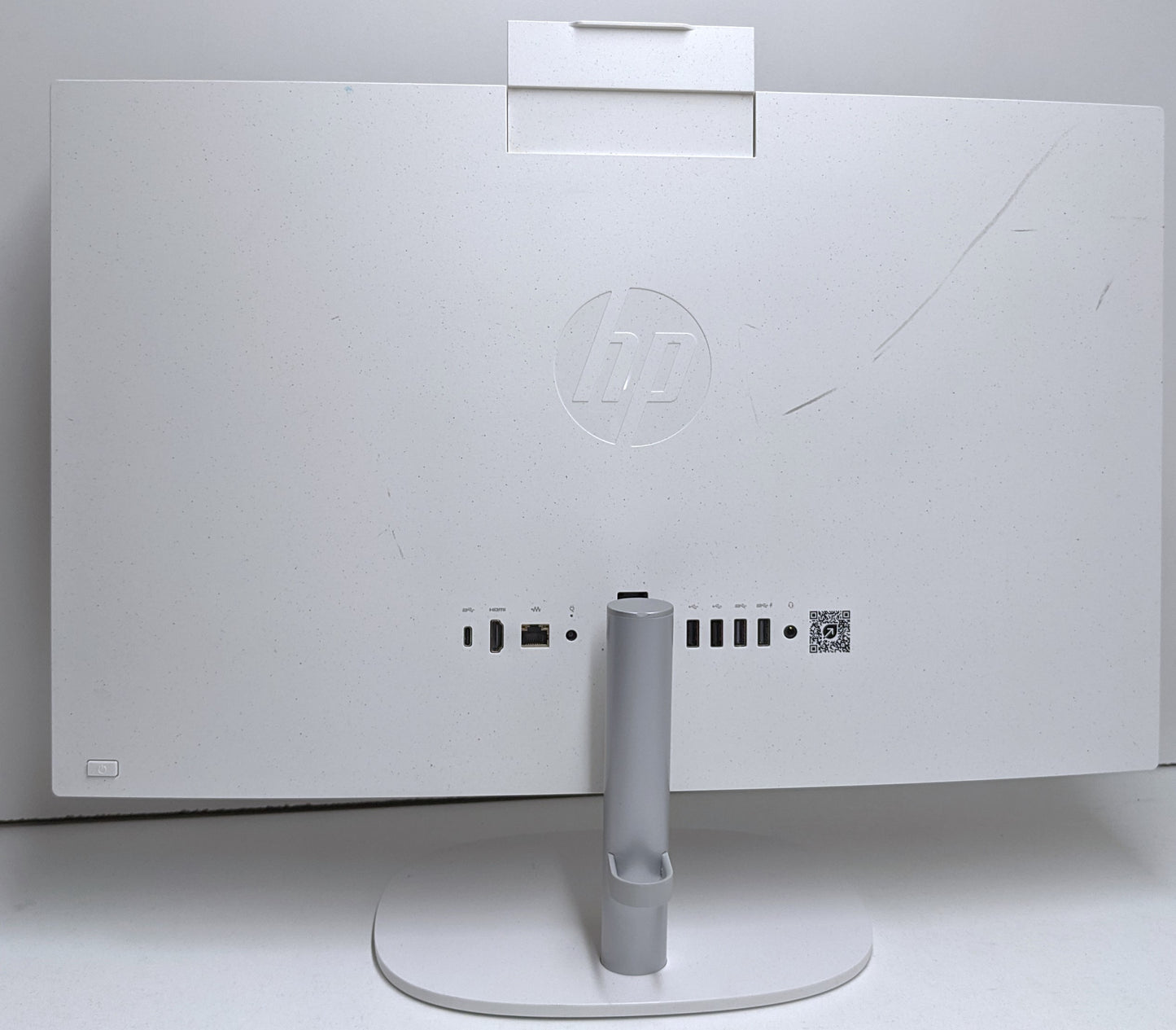 HP AIO 24-CR0046 DESKTOP AMD ATHLON GOLD 7220U 4GB 256GB