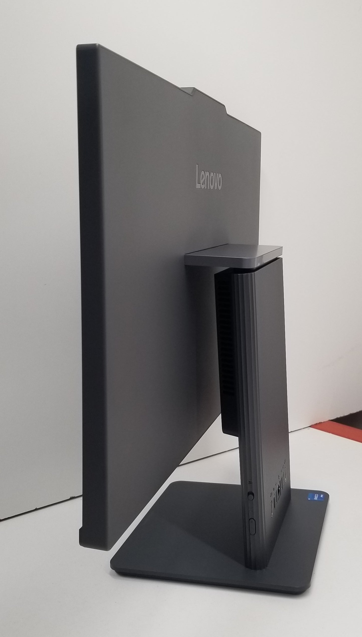 Lenovo IdeaCentre AIO Desktop PC 23.8 In i5-i5-13420H, 8GB Memory, 256GB SSD
