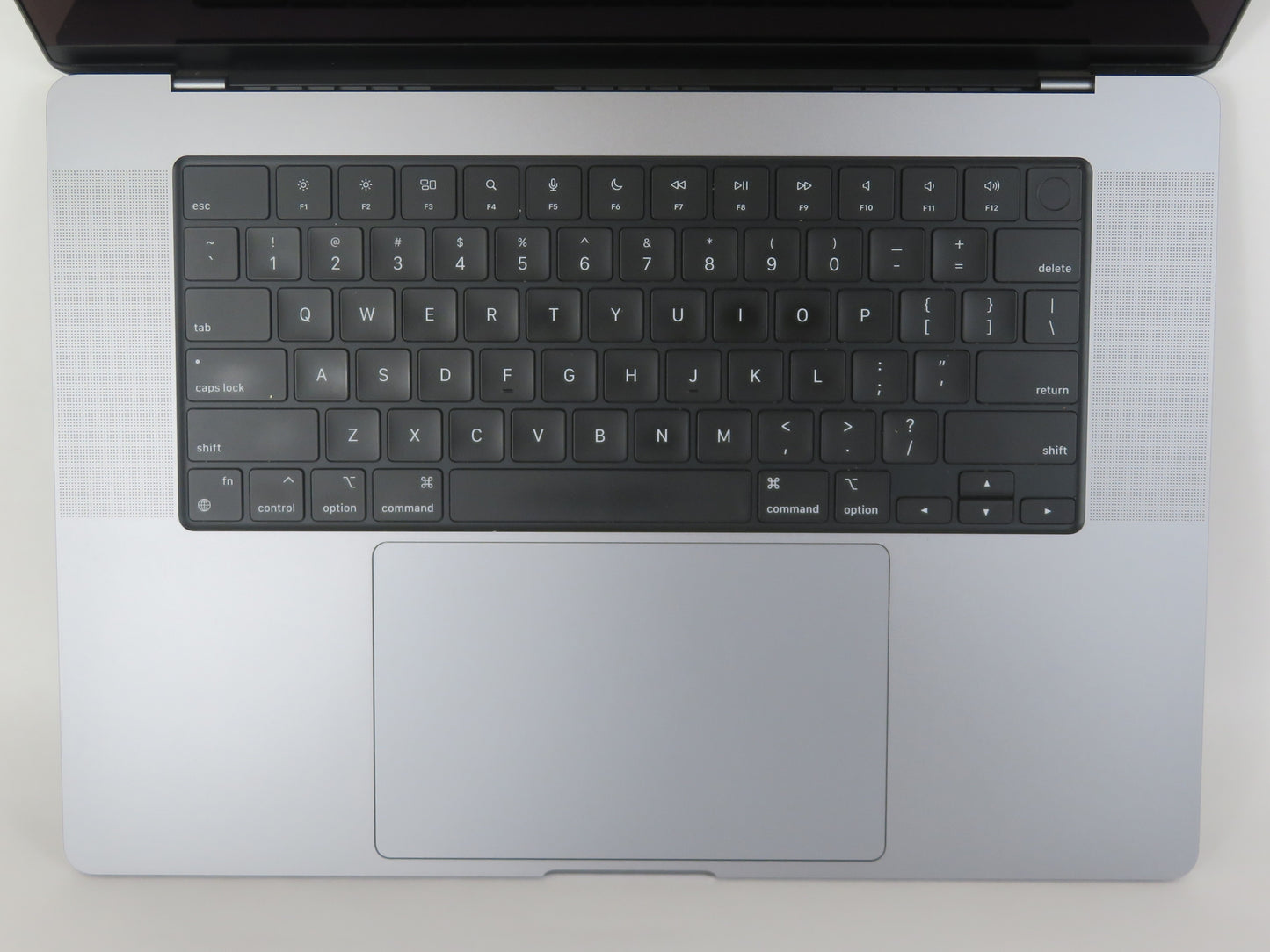 Apple Macbook Pro 2023 16in Retina M2 Pro 16GB RAM 512GB Tahoe A2780