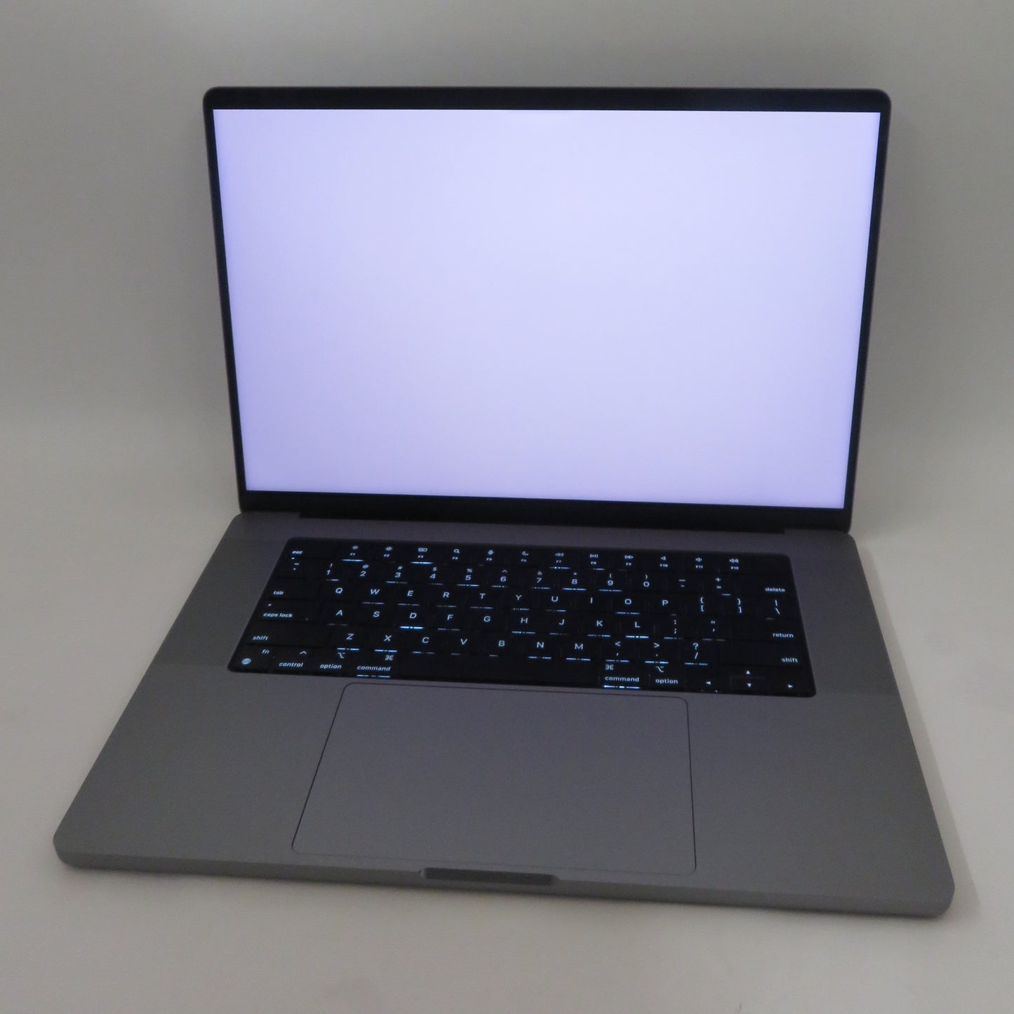 Apple Macbook Pro 2023 16in Retina M2 Pro 16GB RAM 512GB Tahoe A2780