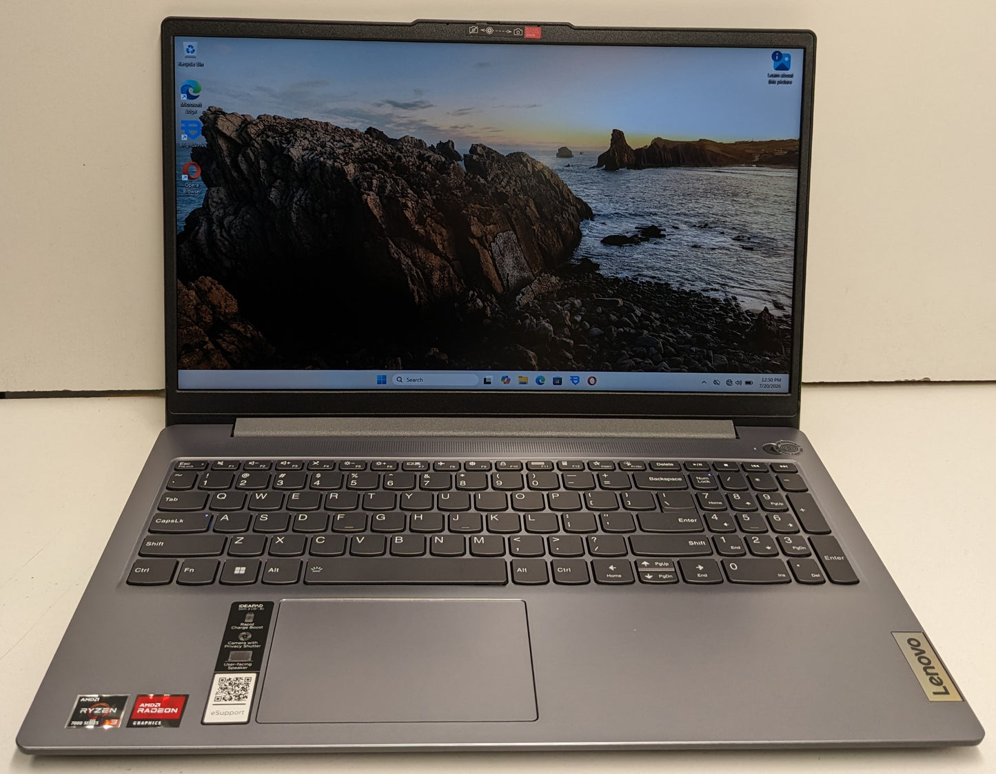 Lenovo Ideapad Slim 3 15AMN8 R3-7320U@2.4GHZ, 8GB, 512GB