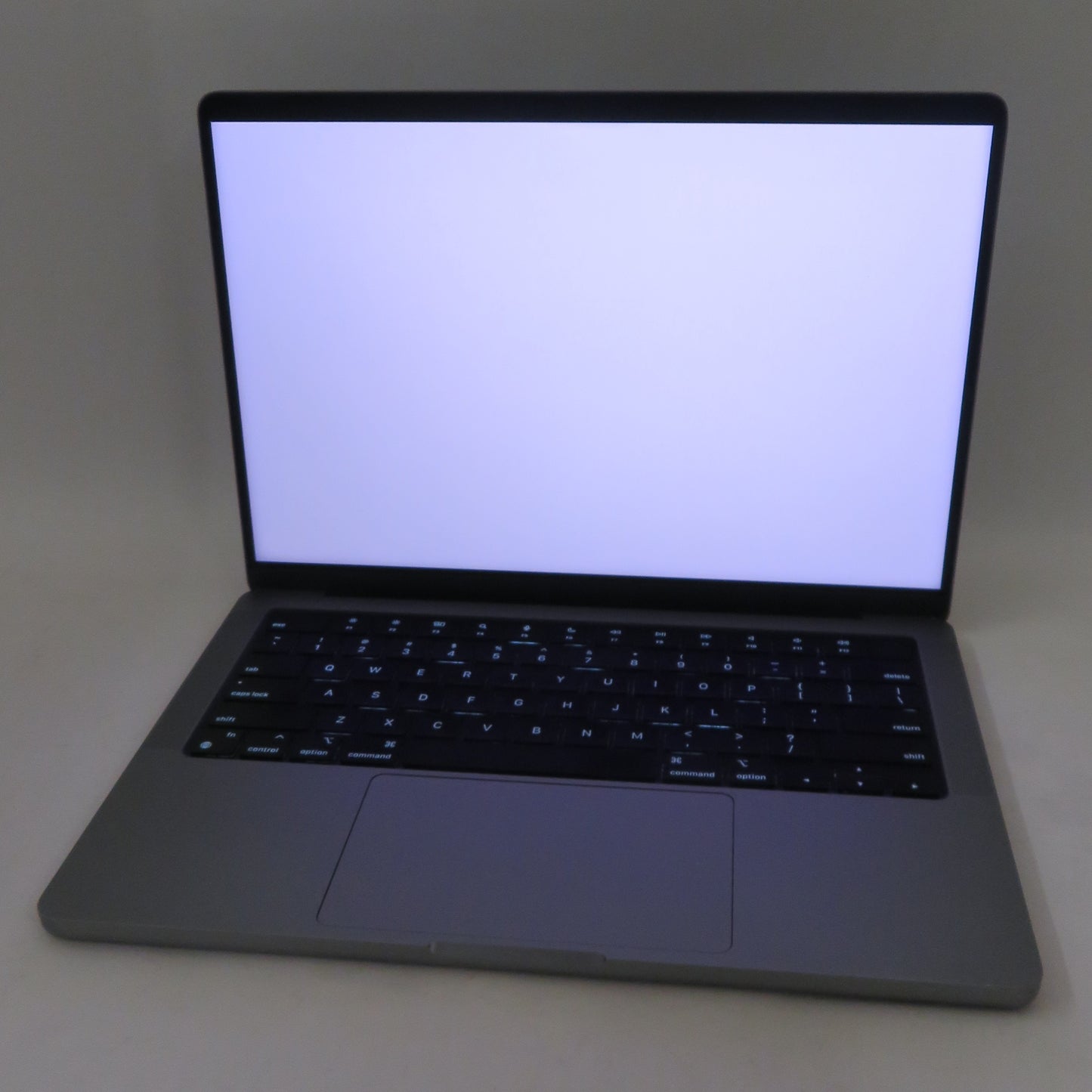 Apple Macbook Pro 2023 14in Retina M2 Pro 16GB RAM 512GB macOS A2779