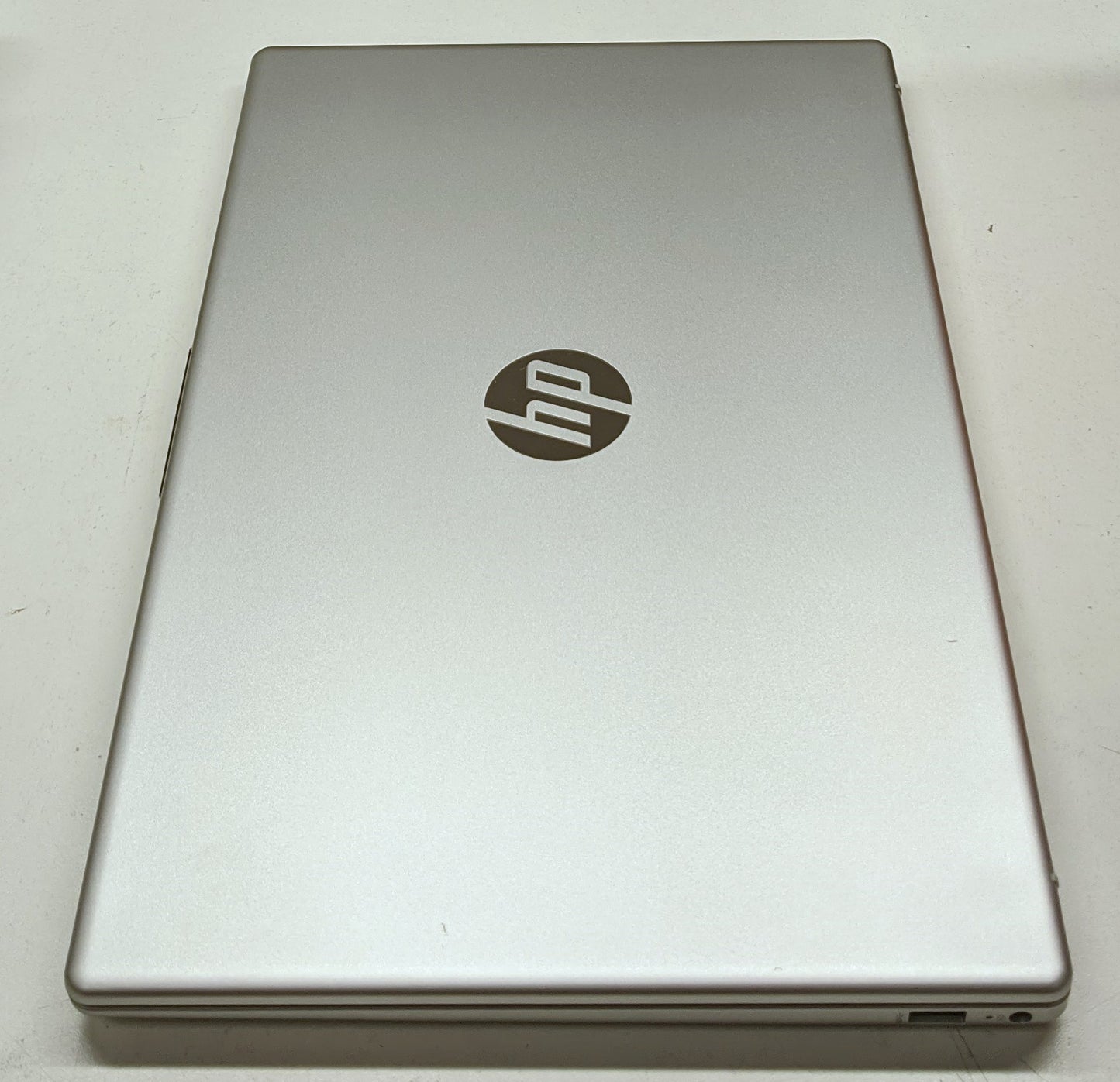 HP 15-FC0013OD LAPTOP 15.6in R3-7320U 8GB 256GB