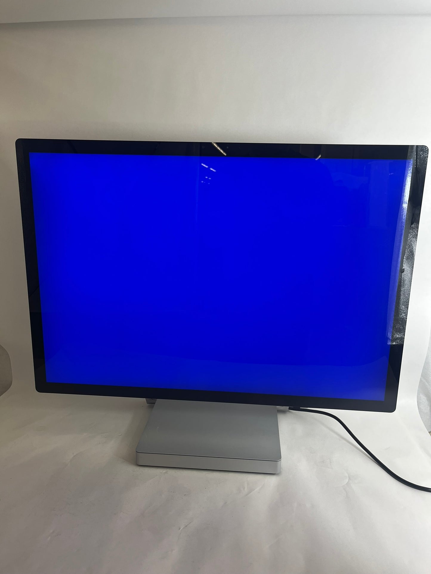 Microsoft Surface Studio 2 i7 7820HQ 2.9GHz 32GB RAM GTX 1070 1TB SSD W11