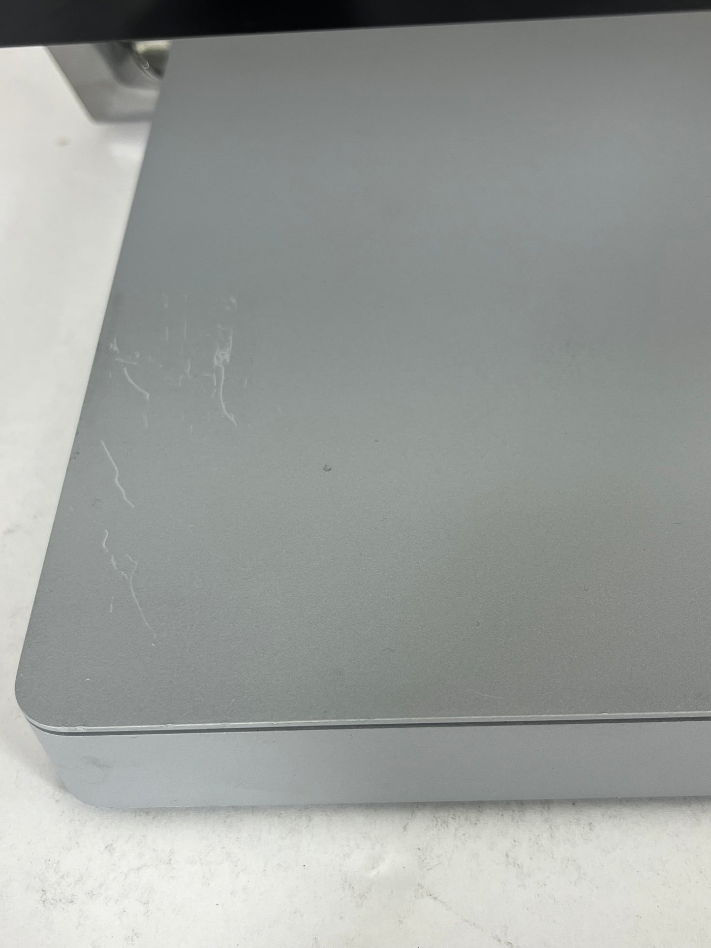 Microsoft Surface Studio 2 i7 7820HQ 2.9GHz 32GB RAM GTX 1070 1TB SSD W11