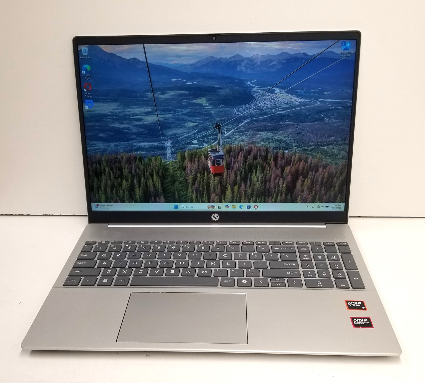 HP 16 In Pavilion R7-8840U, 16GB RAM, 512GB SSD