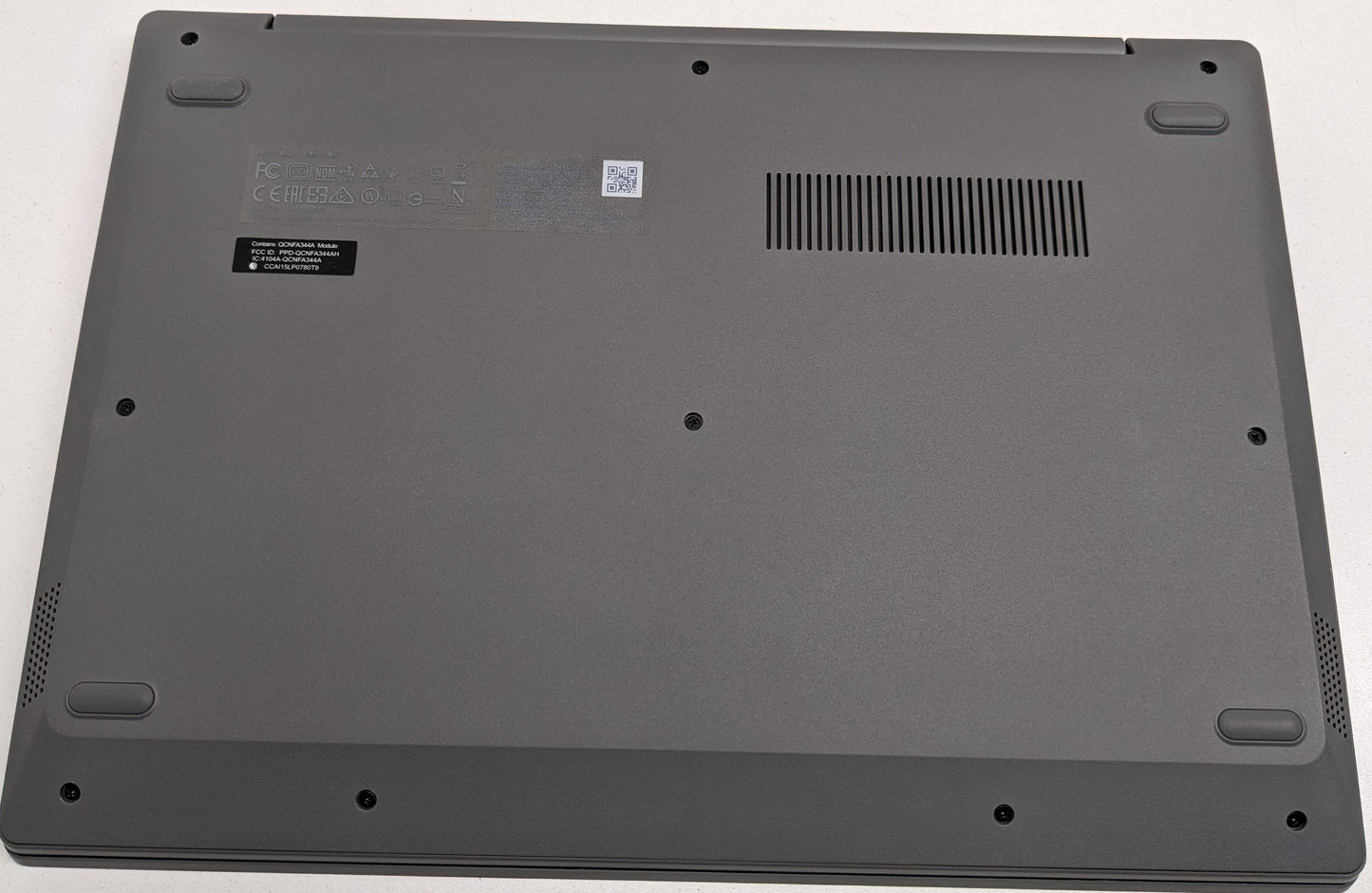 Lenovo Ideapad 3 14ADA05 R5-3500U@2.1GHZ, 8GB, 256GB