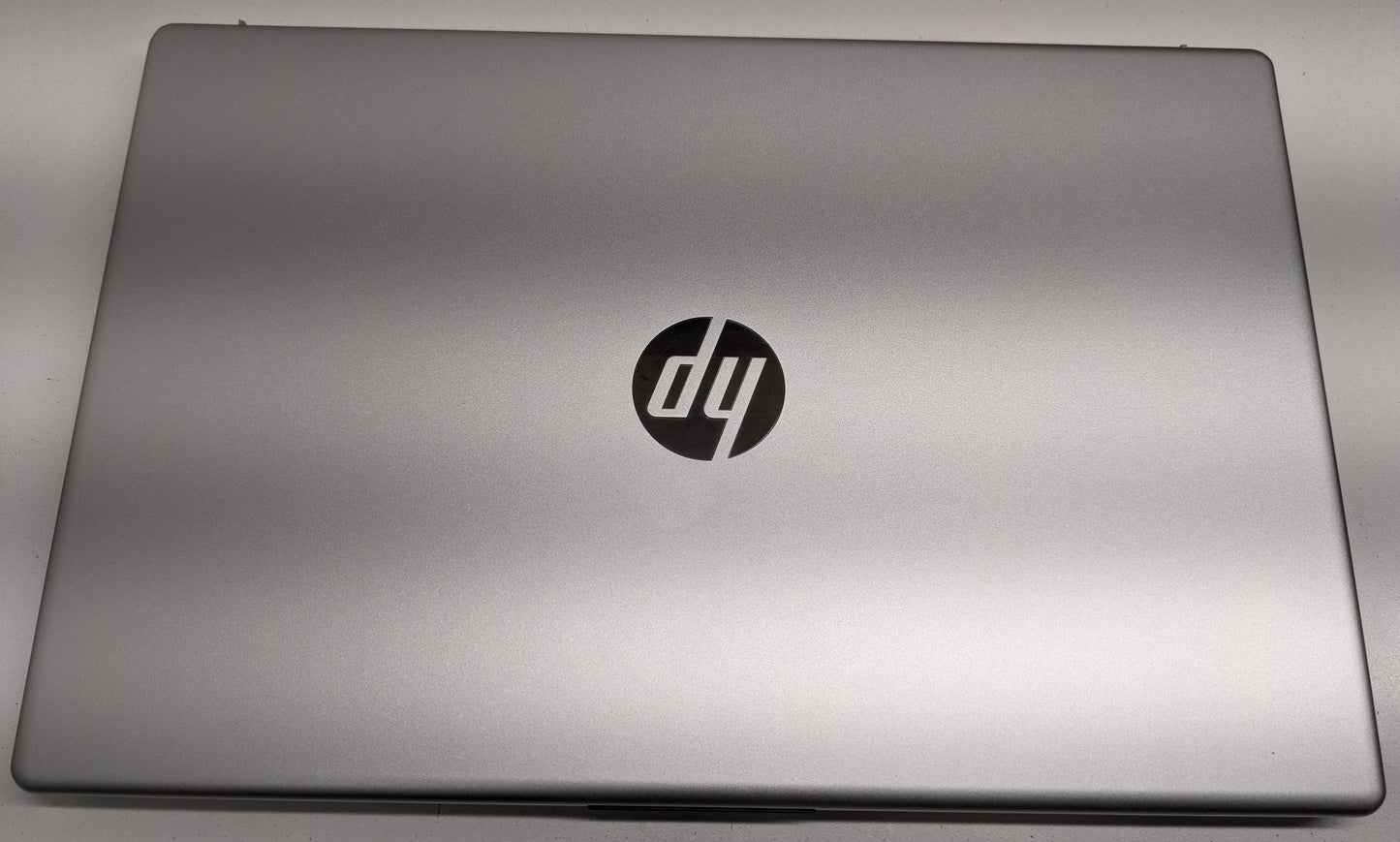 HP 15-FC0013OD R3-7320U, 8GB, 256GB