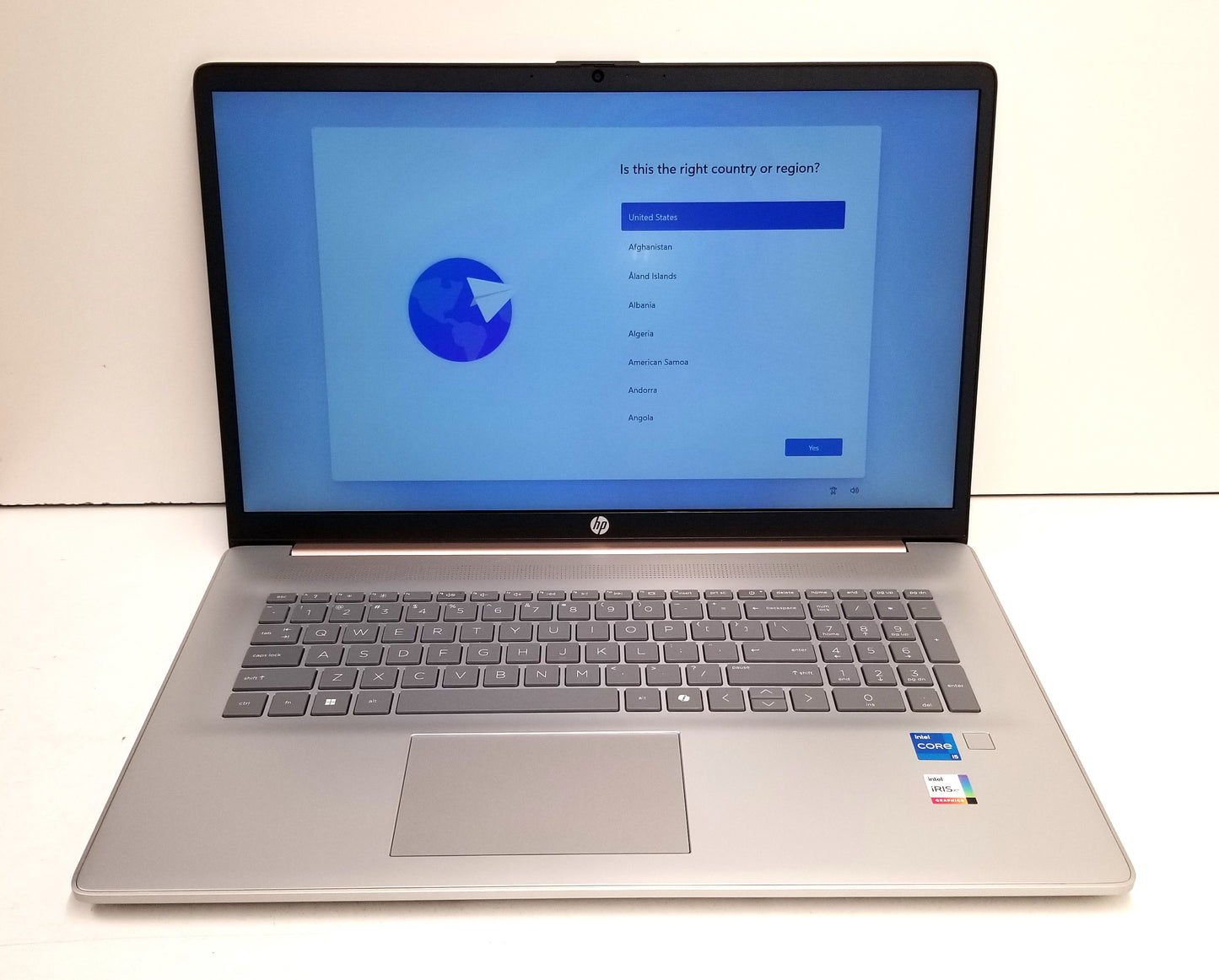 HP 17-cn3375nr 17.3 In  i5-1334U, 8GB Memory, 512GB SSD