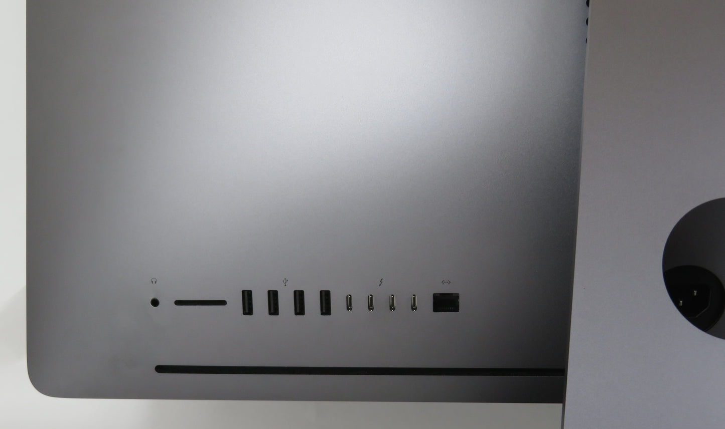 Apple iMac Pro 27in 2017 A1862 W-2140B 3.2GHz VEGA 56 1TB SSD 32GB RAM macOS