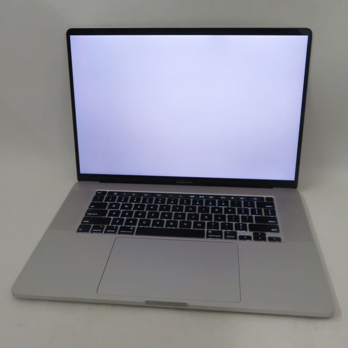 Apple MacBook Pro 2019 16in A2141 i9 9880H 2.3GHz 32GB RAM 1TB macOS 5500M