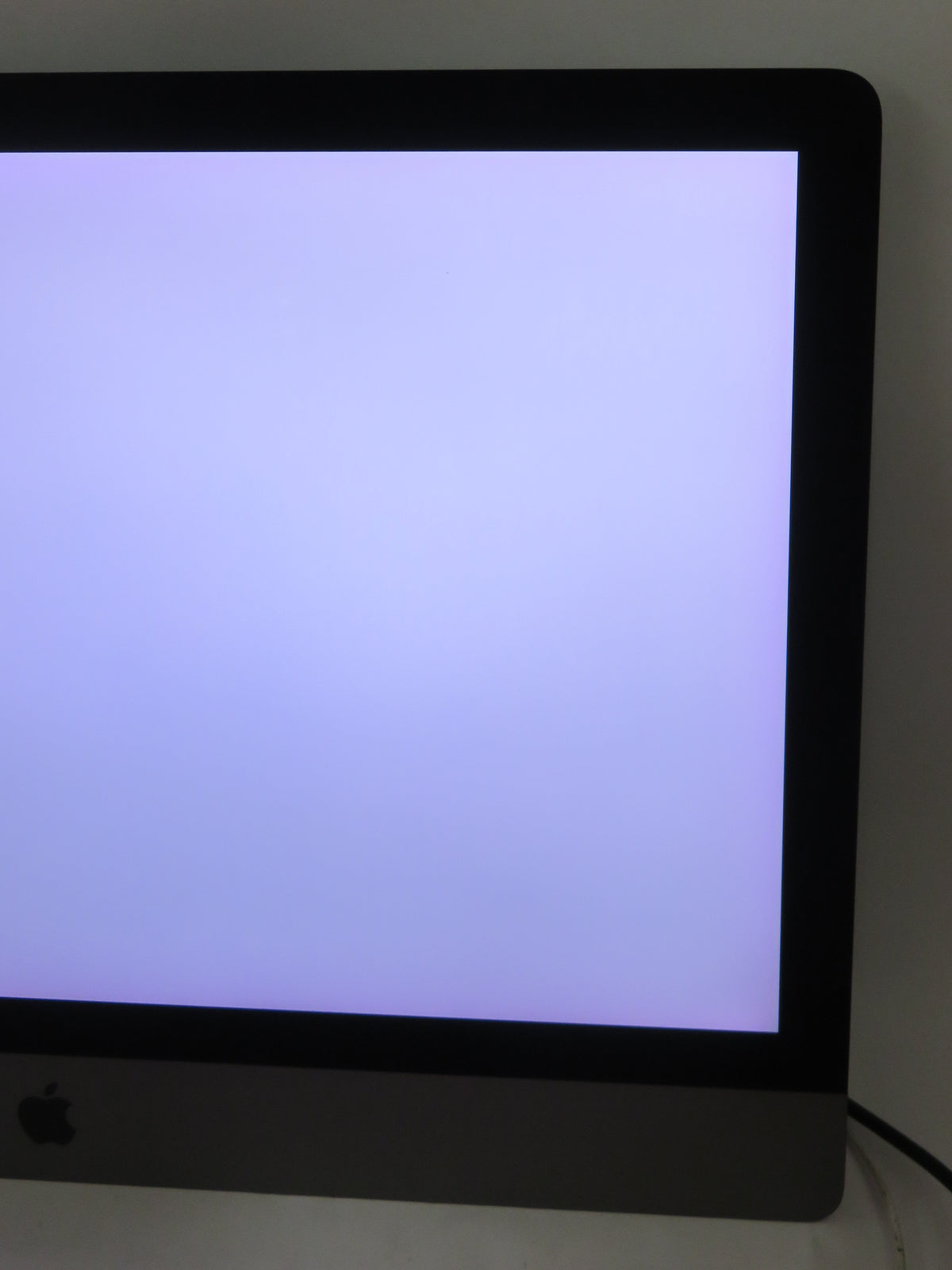 Apple iMac Pro 27in Xeon W-2140B 3.2GHz 64GB RAM 1TB macOS Radeon Pro Vega 64