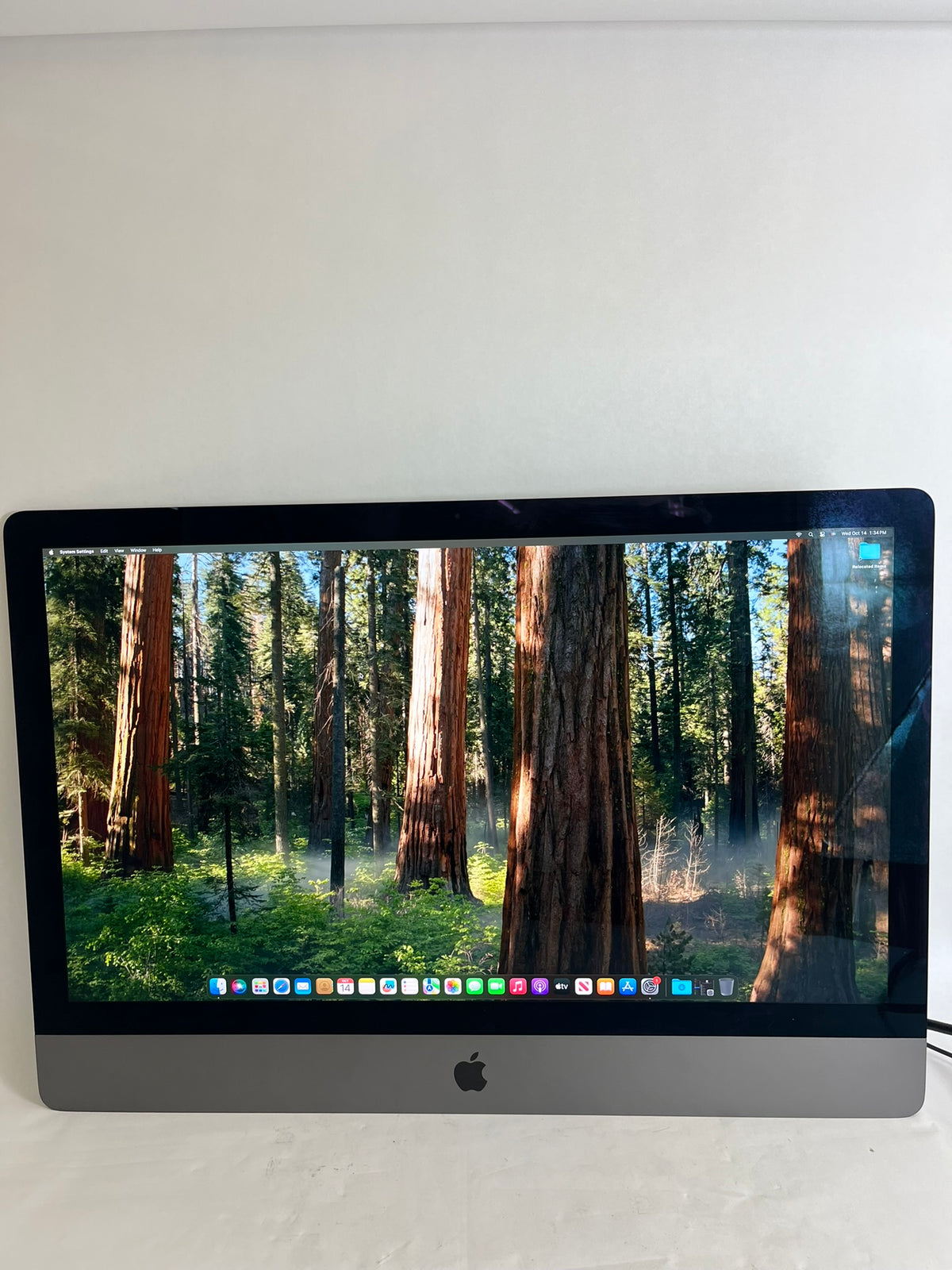 Apple iMac Pro 27in Xeon W-2150B 3.0GHz 64GB RAM 1TB macOS Radeon Pro Vega 64