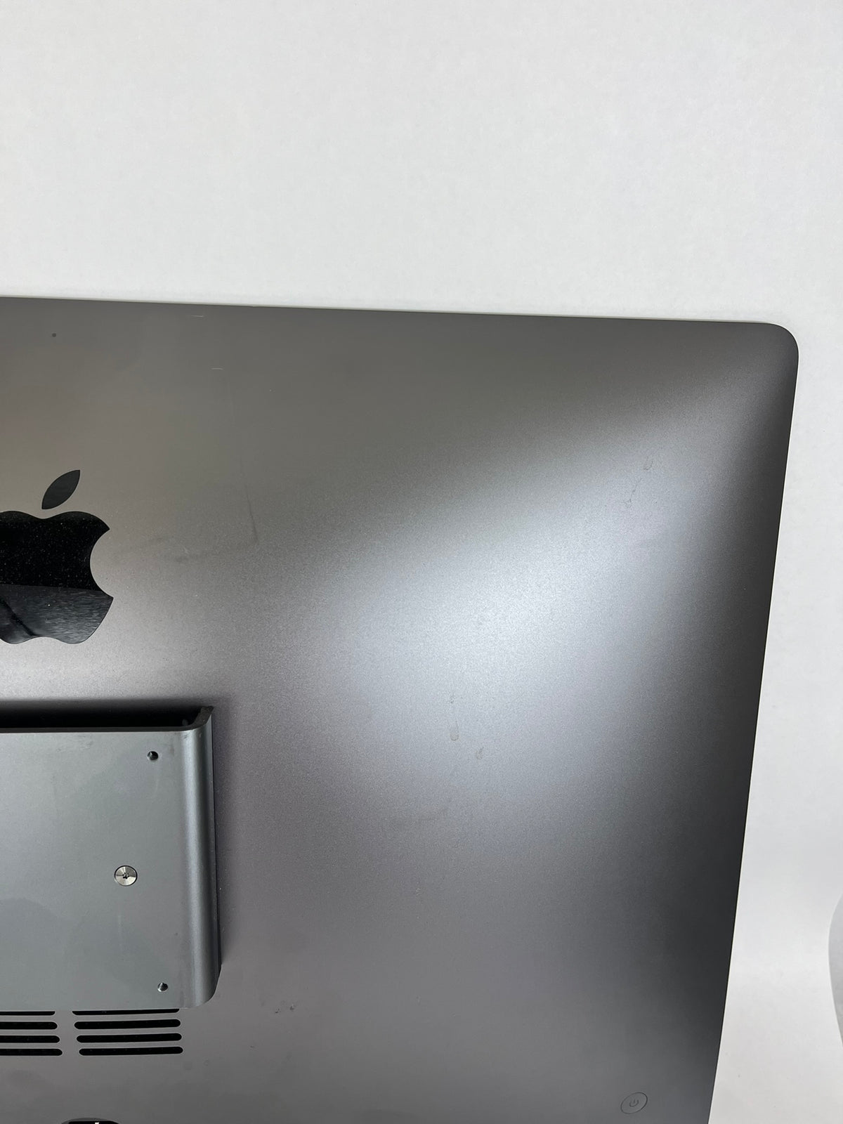 Apple iMac Pro 27in Xeon W-2150B 3.0GHz 64GB RAM 1TB macOS Radeon Pro Vega 64