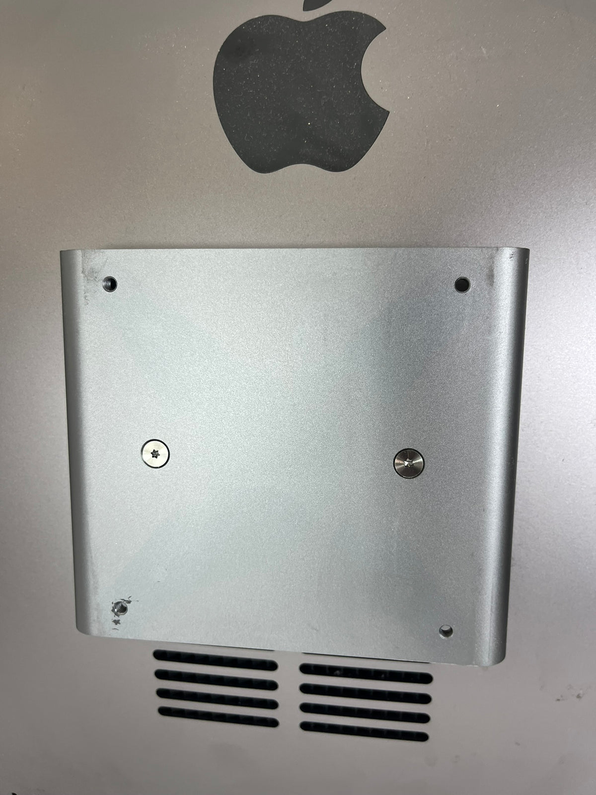 Apple iMac Pro 27in Xeon W-2150B 3.0GHz 64GB RAM 1TB macOS Radeon Pro Vega 64