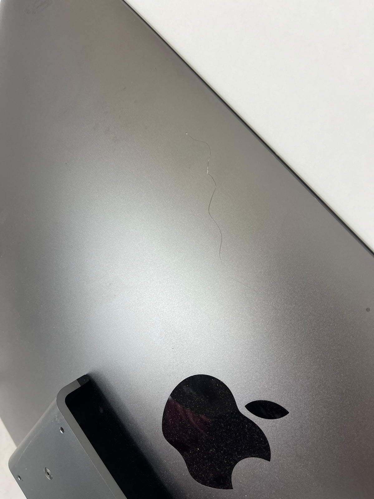 Apple iMac Pro 27in Xeon W-2150B 3.0GHz 64GB RAM 1TB macOS Radeon Pro Vega 64