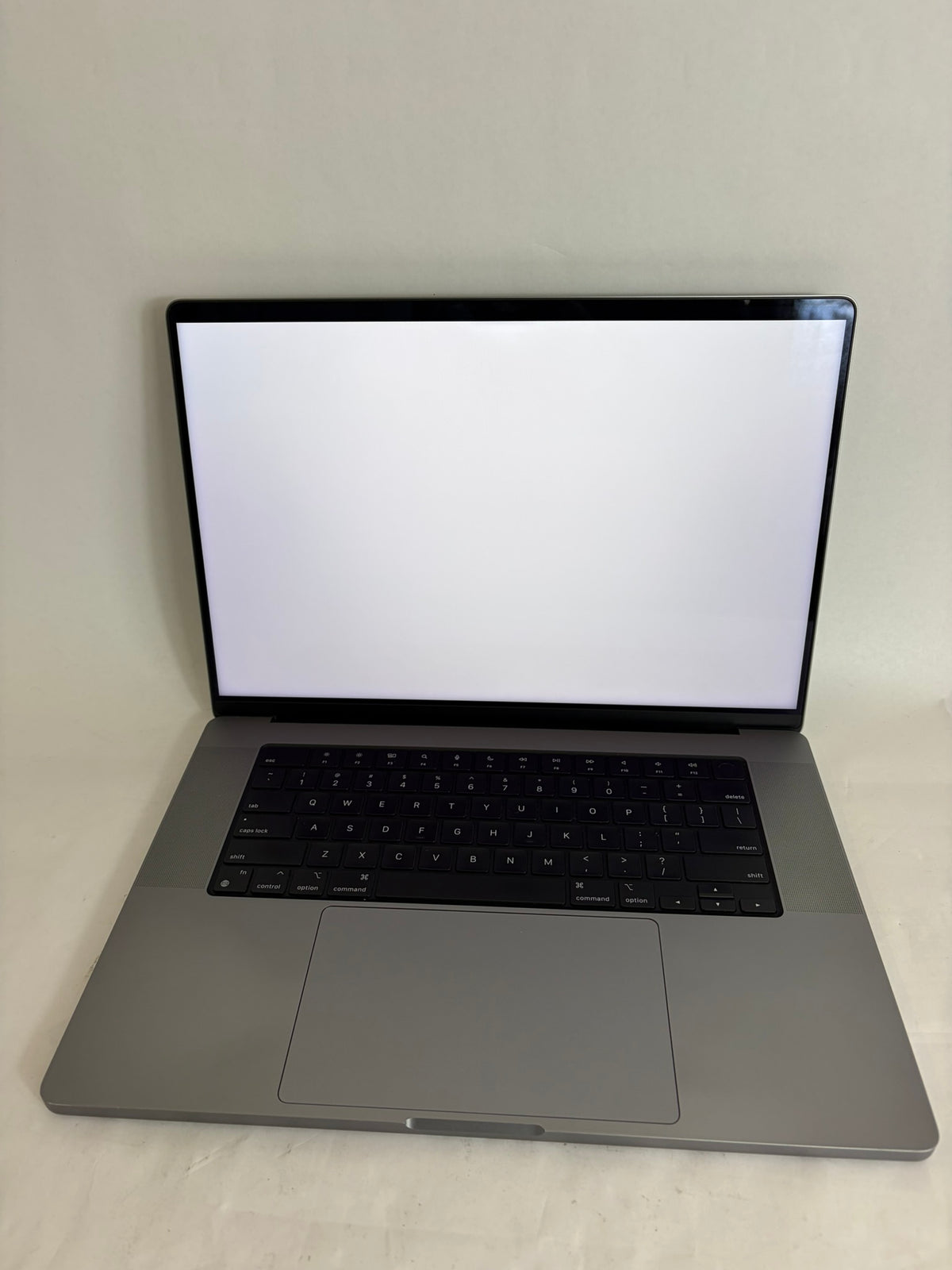 Apple Macbook Pro 2023 16in Retina M2 Pro 16GB RAM 512GB A2780